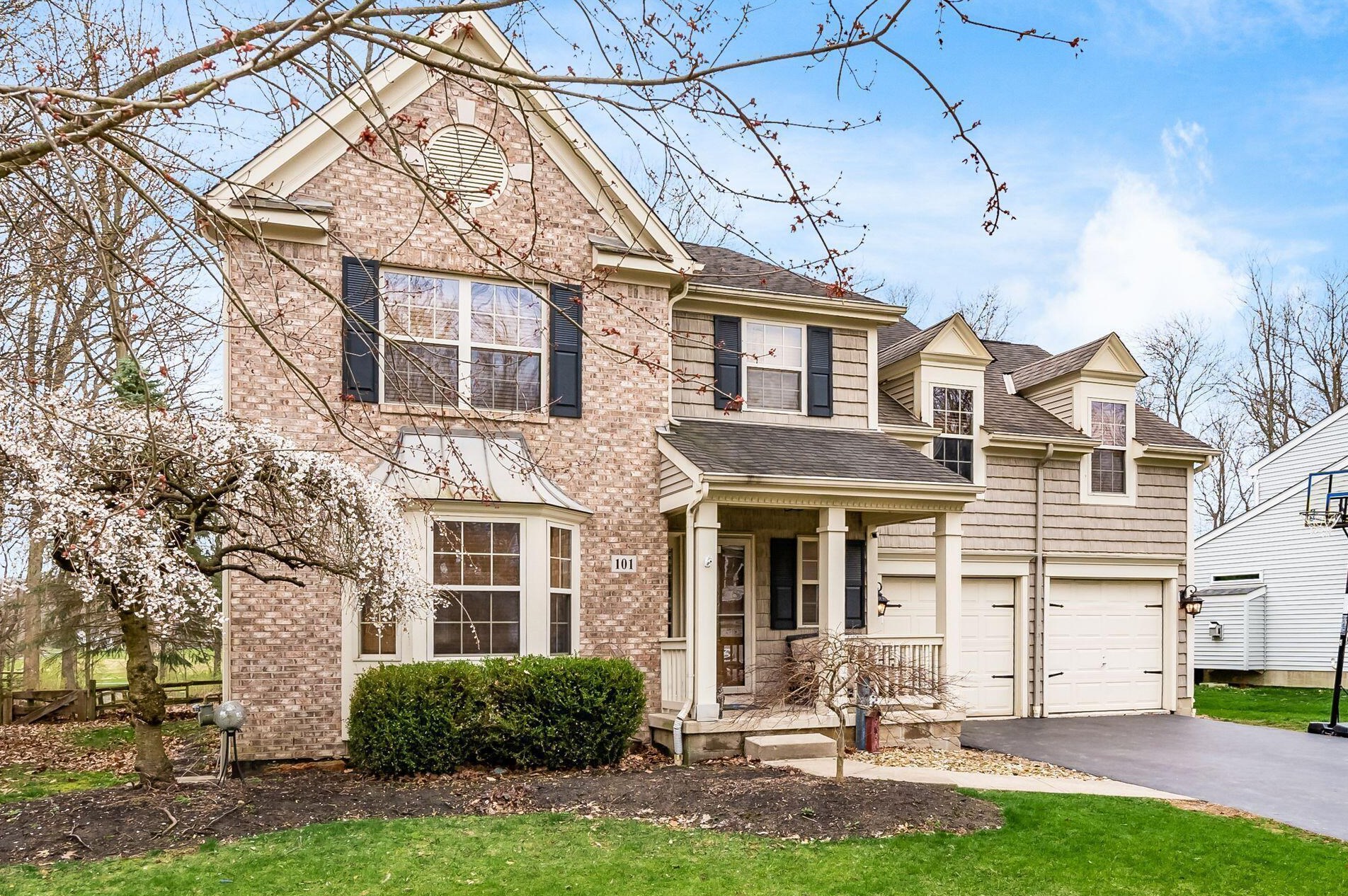 101 Beech Ct, Delaware, OH 43015-3240