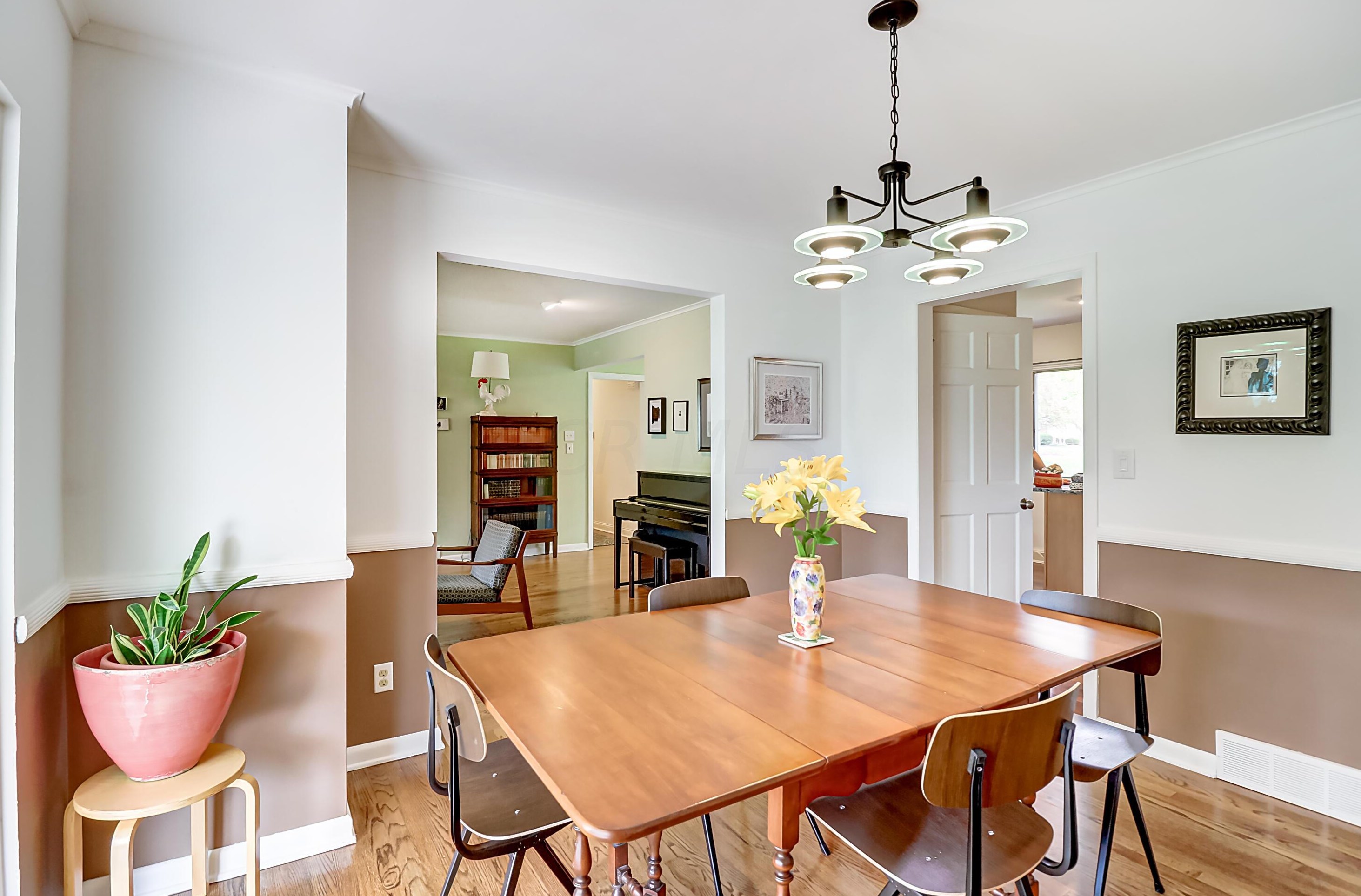 1415 Kirkley Rd, Columbus OH 43221-2261 exterior