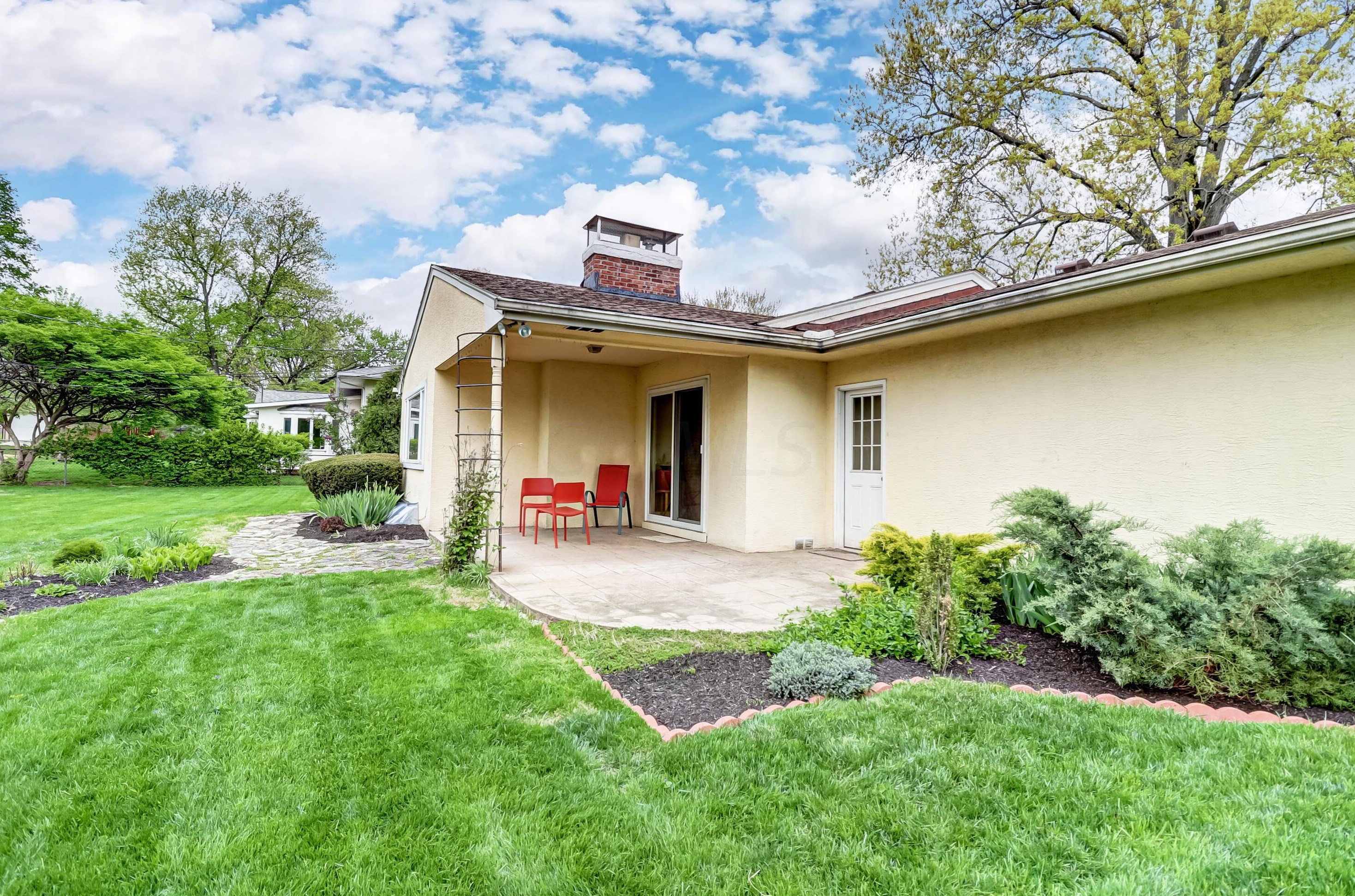 1415 Kirkley Rd, Columbus OH 43221-2261 exterior