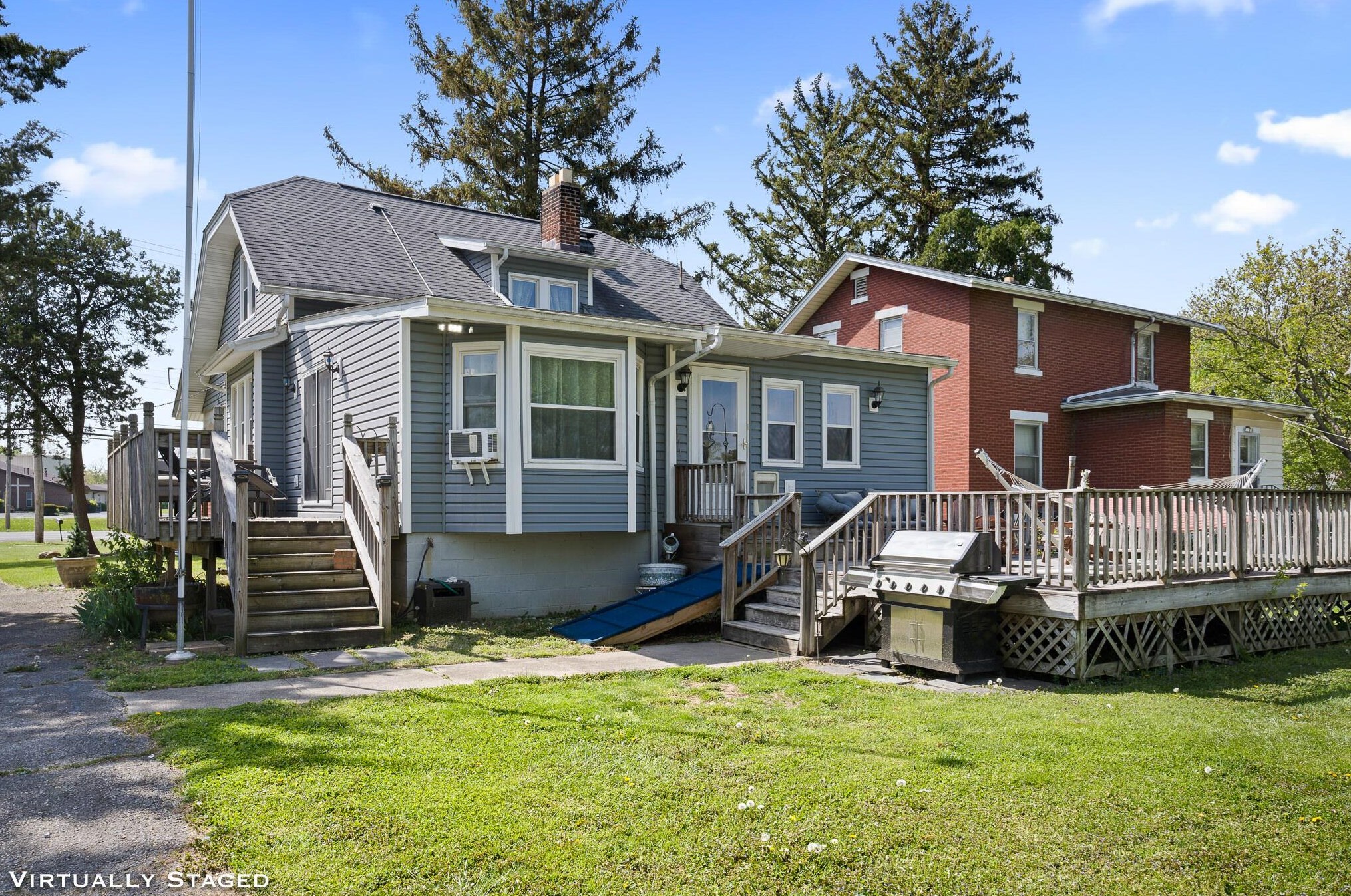 1554 Brown Rd, Columbus OH 43223-3804 exterior