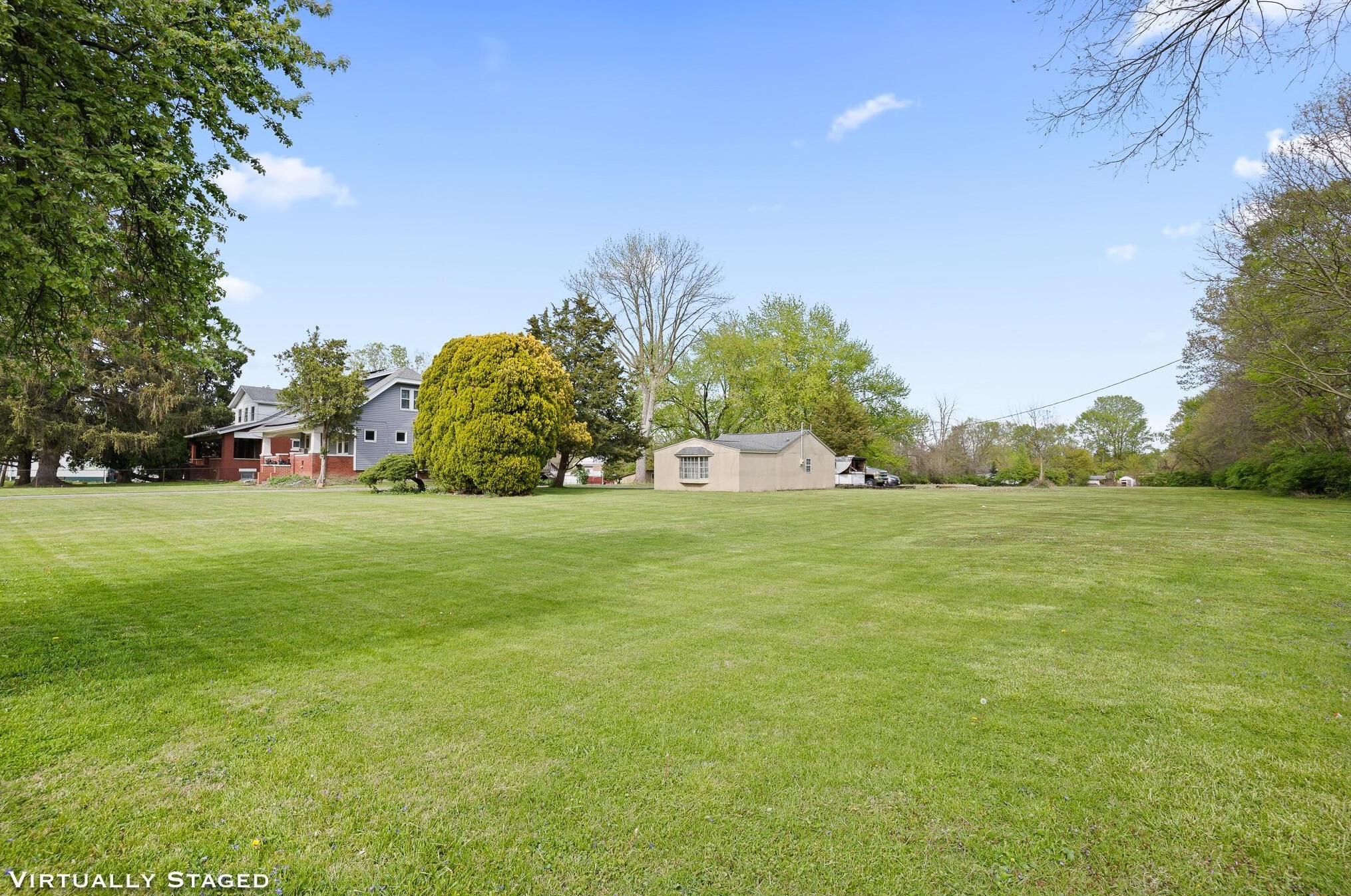 1554 Brown Rd, Columbus OH 43223-3804 exterior