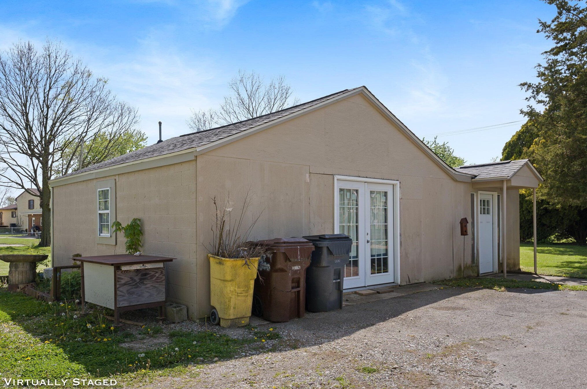 1554 Brown Rd, Columbus OH 43223-3804 exterior