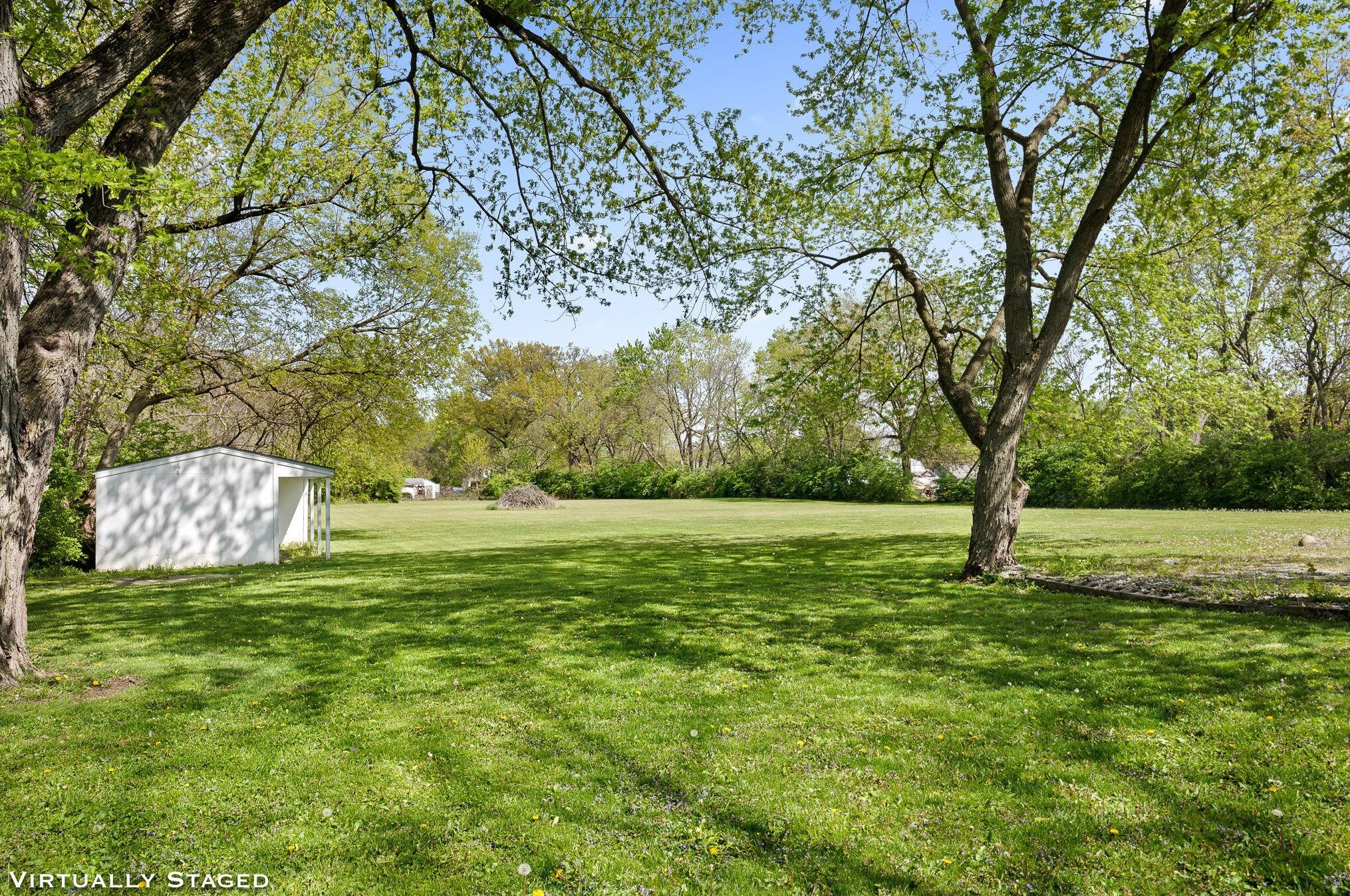 1554 Brown Rd, Columbus OH 43223-3804 exterior