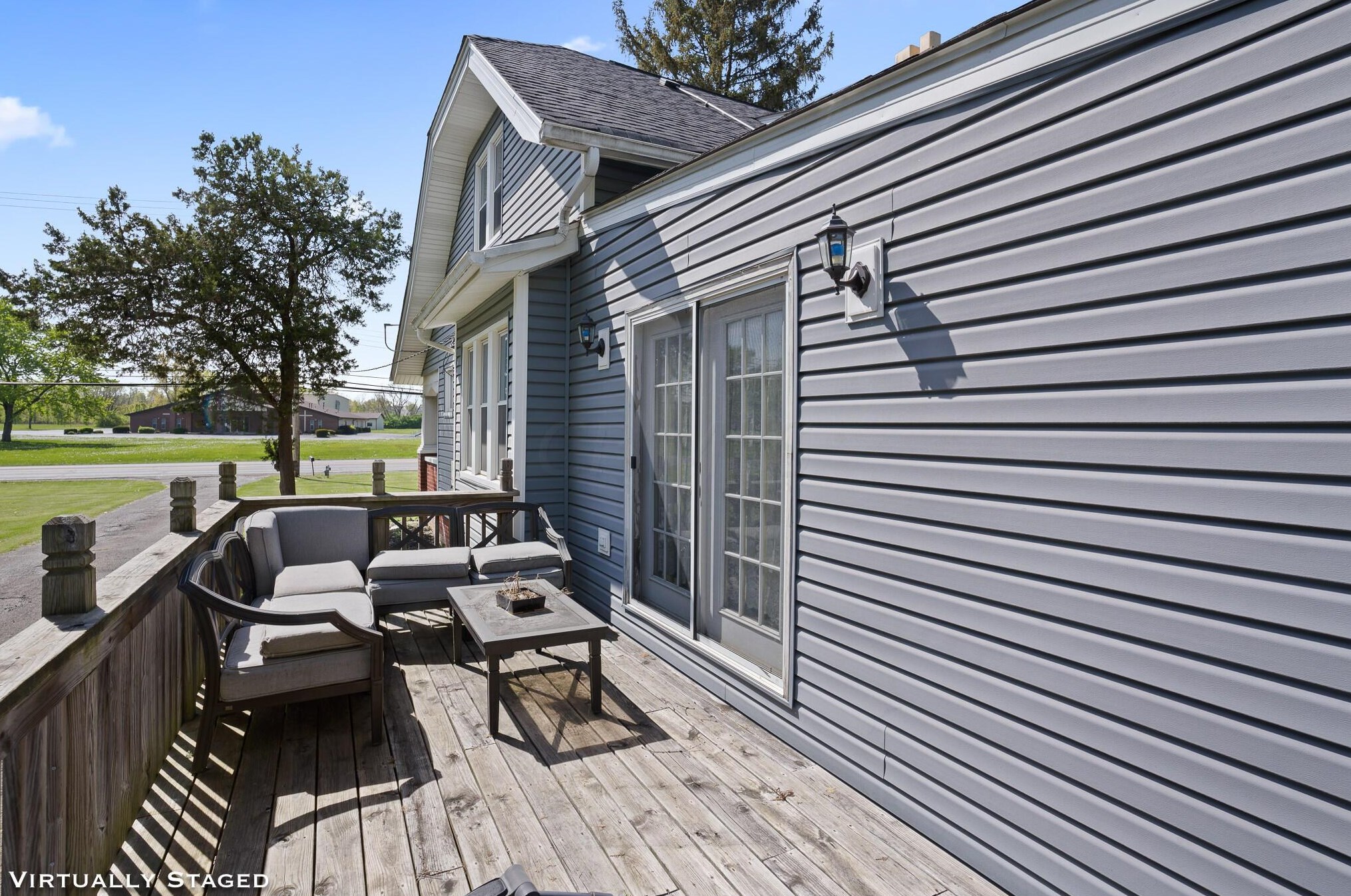 1554 Brown Rd, Columbus OH 43223-3804 exterior