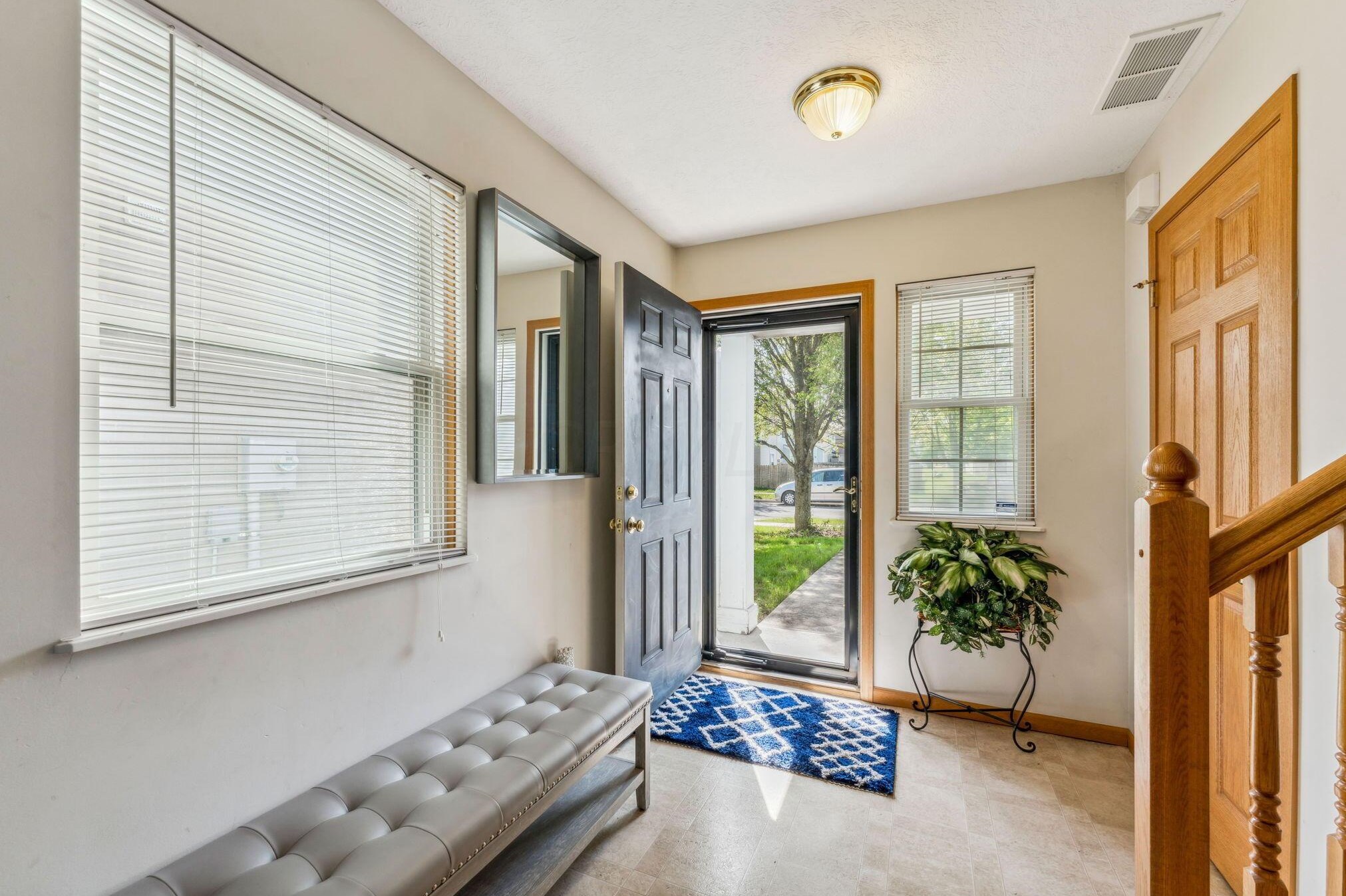 2390 Ashpoint St, Columbus, OH 43219-6200