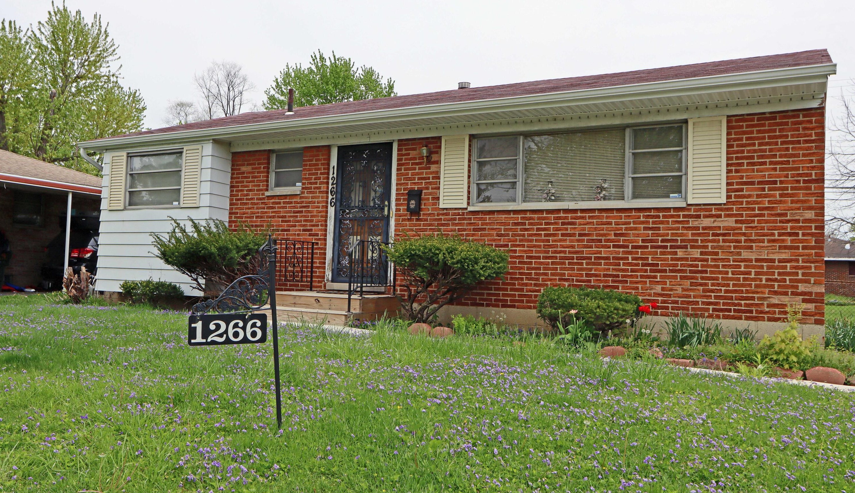 1266 Yearling Rd, Columbus, OH 43227-2069