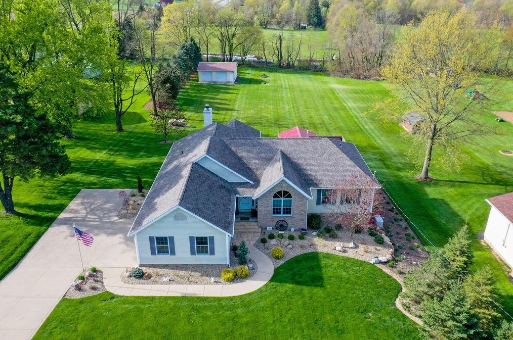 194 Oakleaf Dr, Mansfield, OH 44904-8662