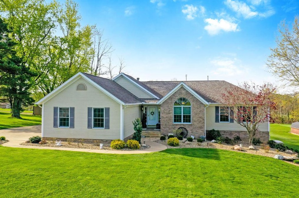 194 Oakleaf Dr, Mansfield OH  44904-8662 exterior