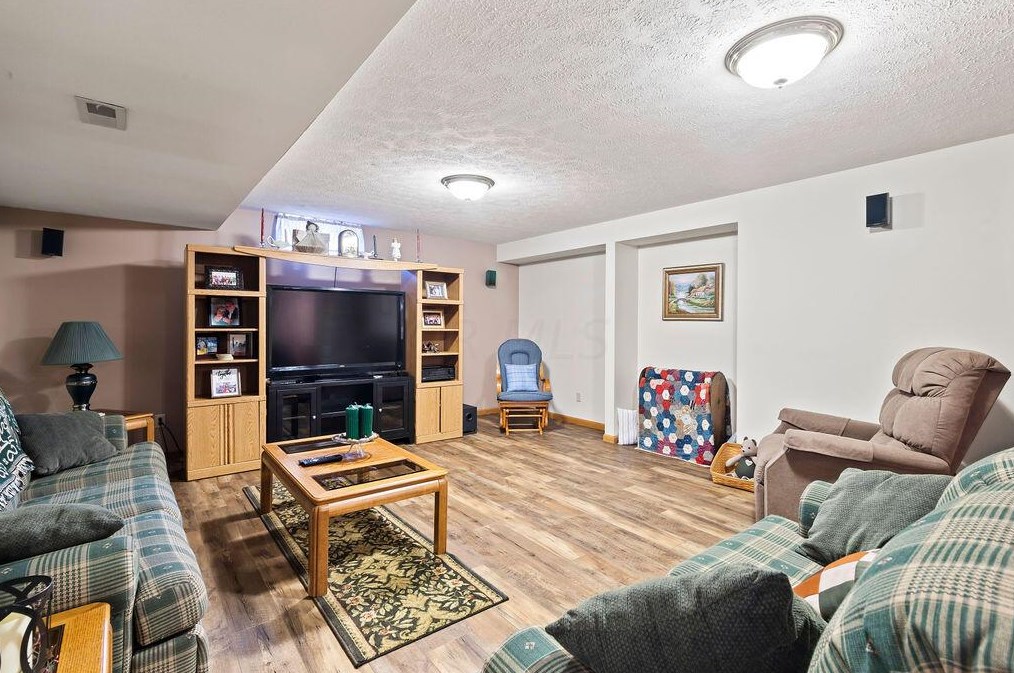 194 Oakleaf Dr, Mansfield OH  44904-8662 exterior