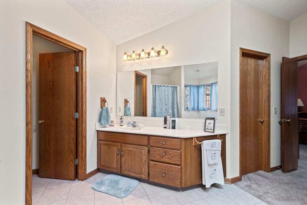 194 Oakleaf Dr, Mansfield OH  44904-8662 exterior