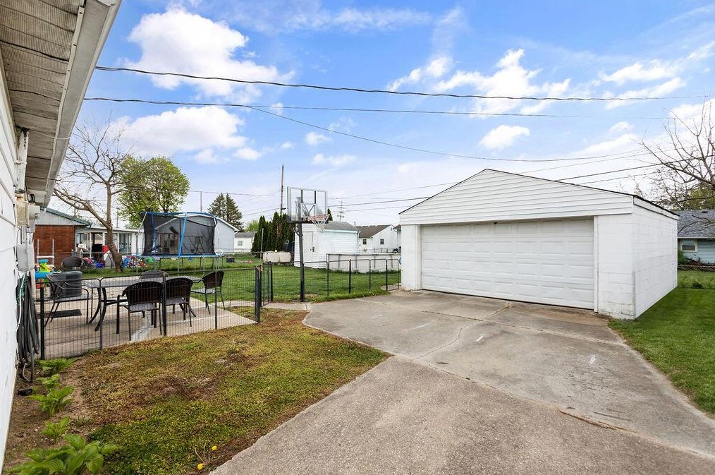4789 Hafey Ave, Columbus, OH 43228-1915