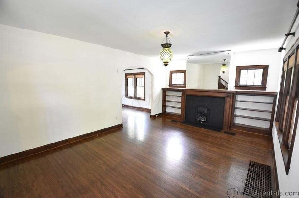 445 Oakland Park Ave, Columbus OH  43214-4150 exterior