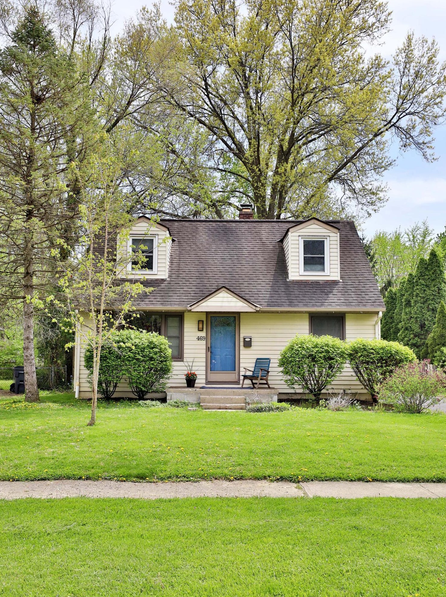 469 Park Overlook Dr, Sharon Township, OH 43085