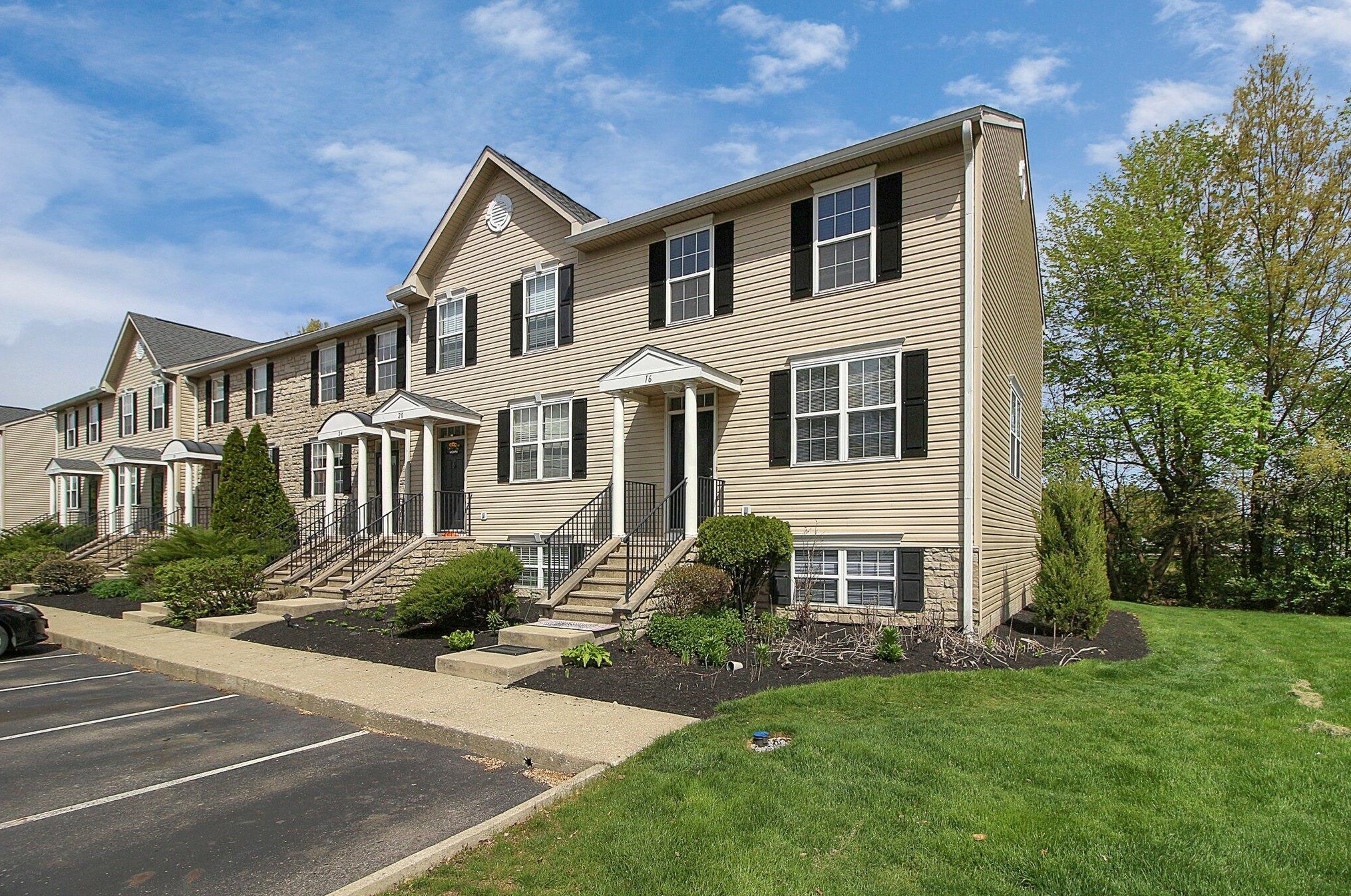 16 Preswicke Mill, Blacklick, OH 43004