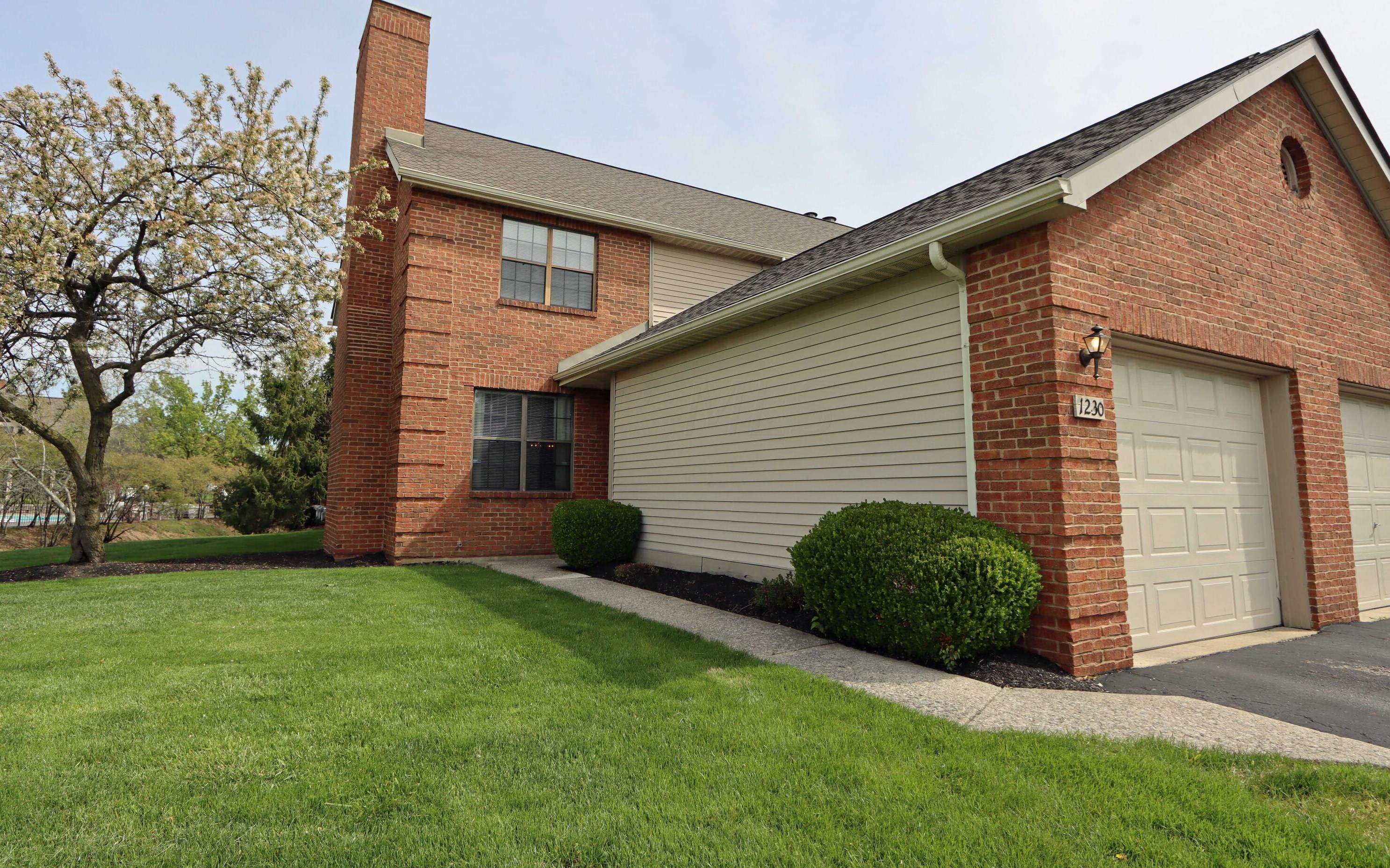 1230 Brookview Cir, Pickerington, OH 43147-8701