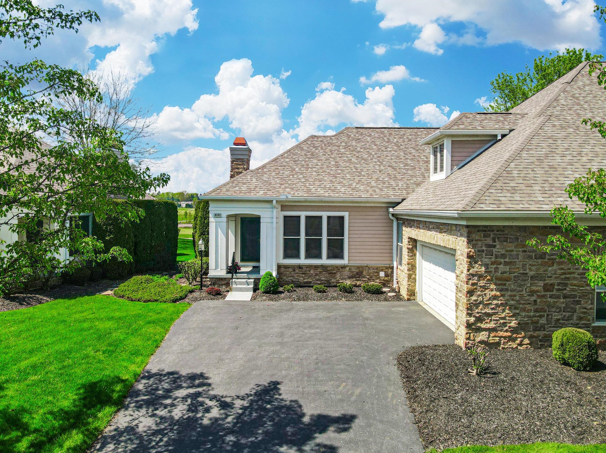 8191 Julian Dr, Westerville, OH 43082-8394