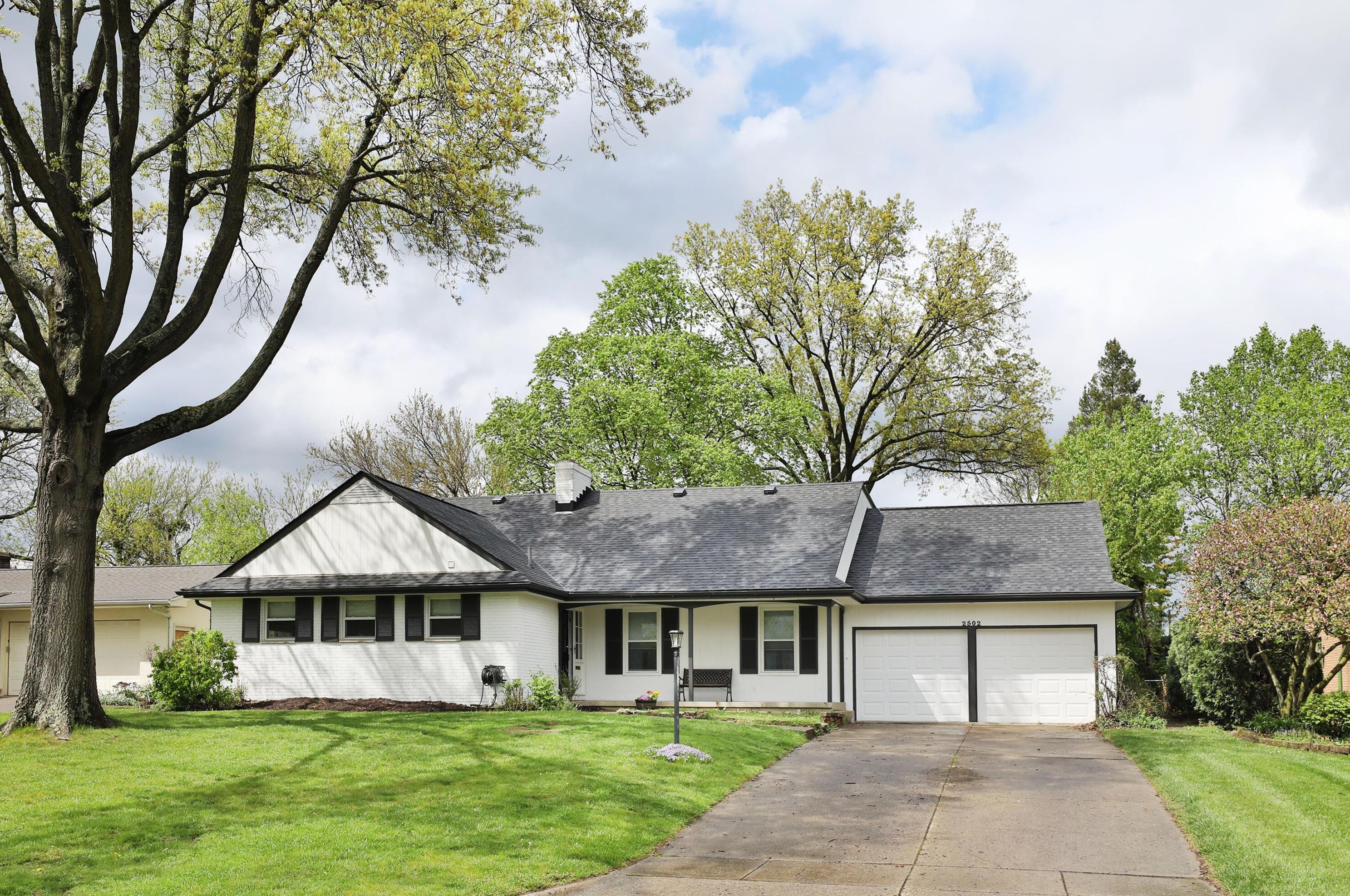 2502 Stafford Pl, Columbus, OH 43209-3133