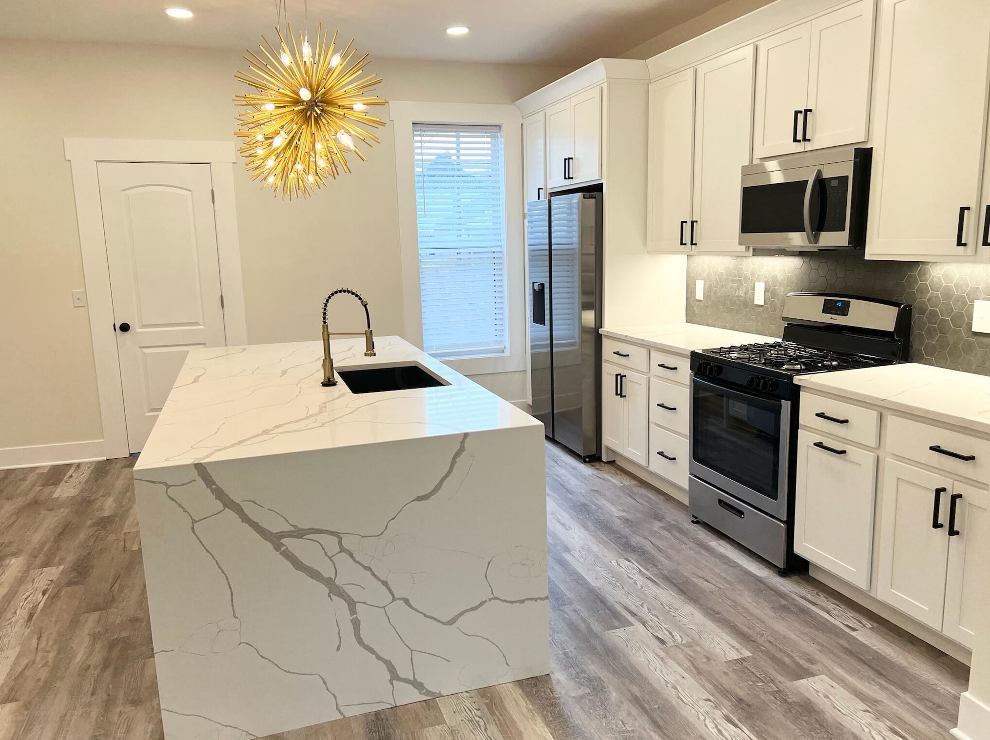 859 Sullivant Ave, Columbus OH  43223-1545 exterior