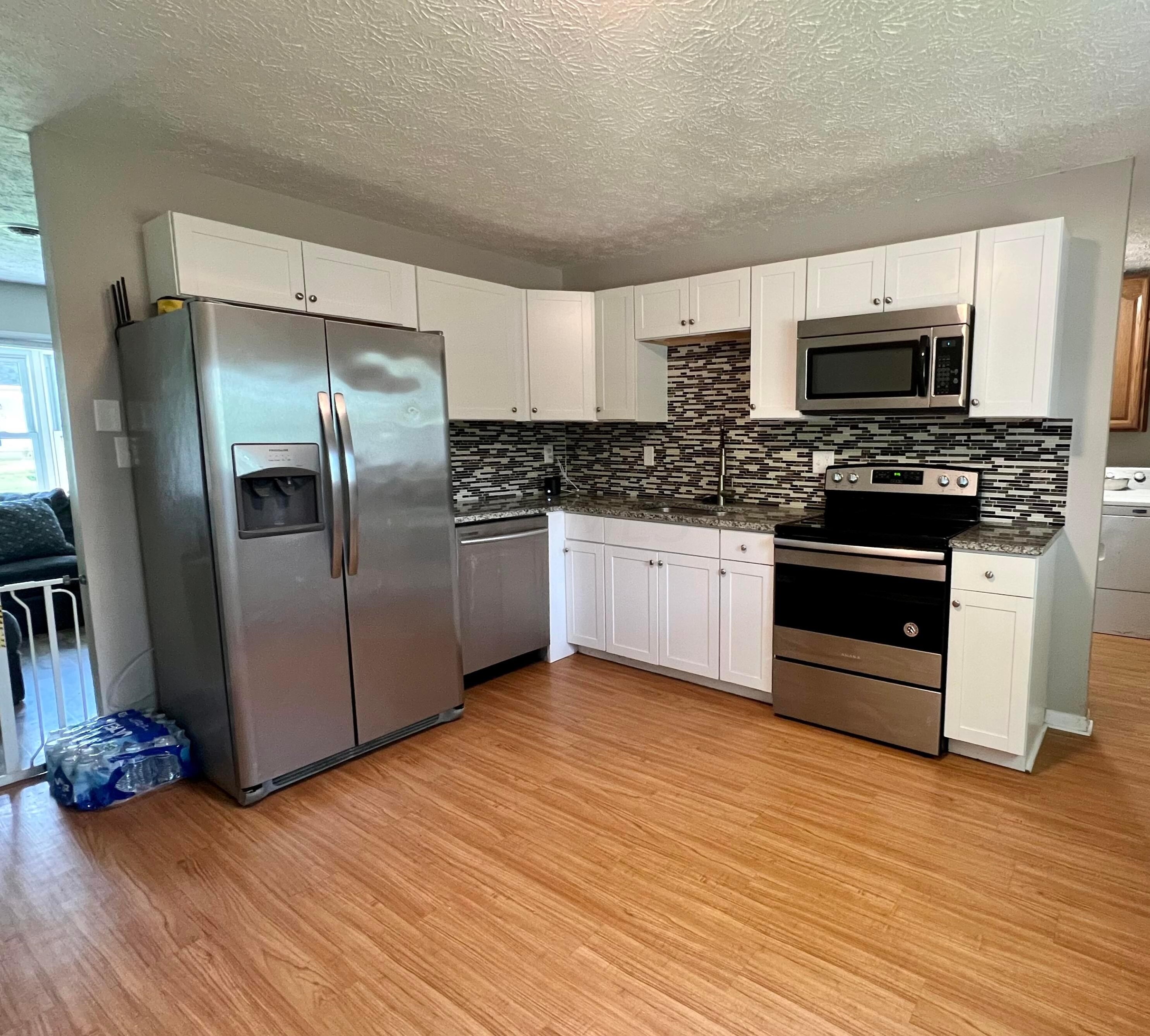 421 Carolann Ave, Columbus, OH 43207-3111