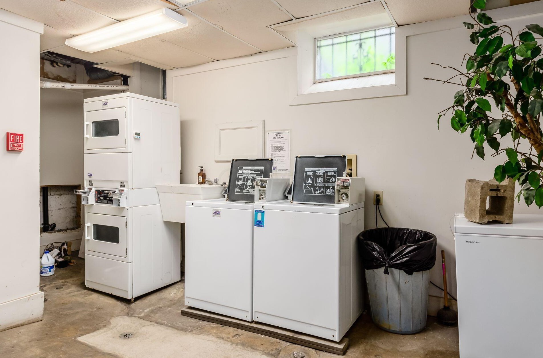 964 Madison Ave, Columbus OH 43205-3108 exterior