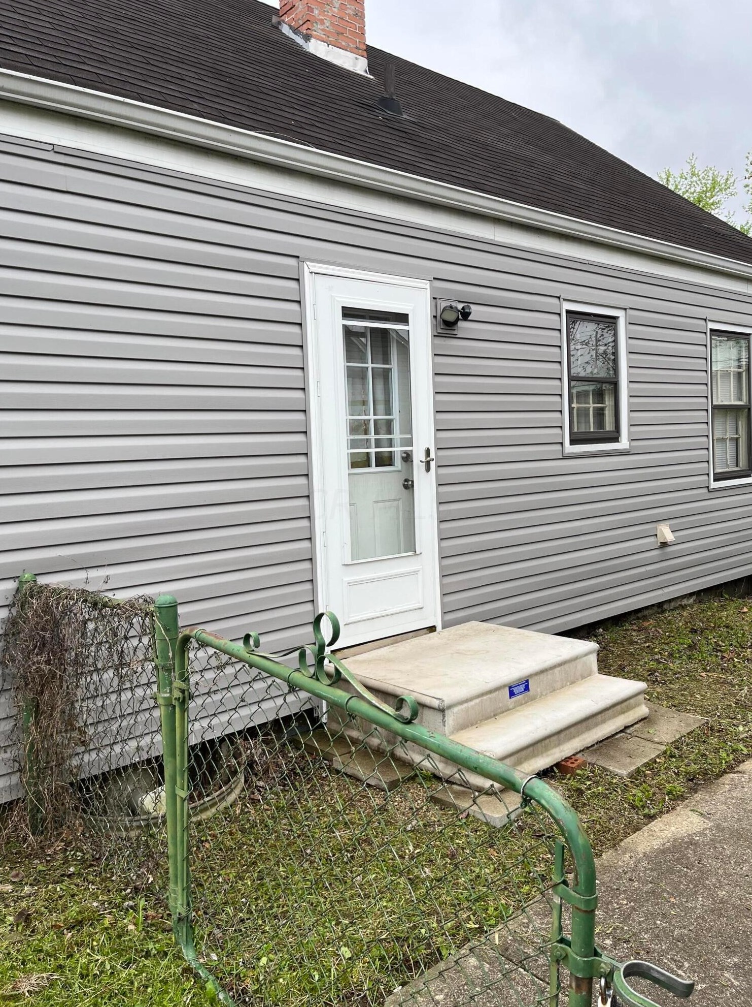 1635 Champion Ave, Columbus OH  43207-1307 exterior