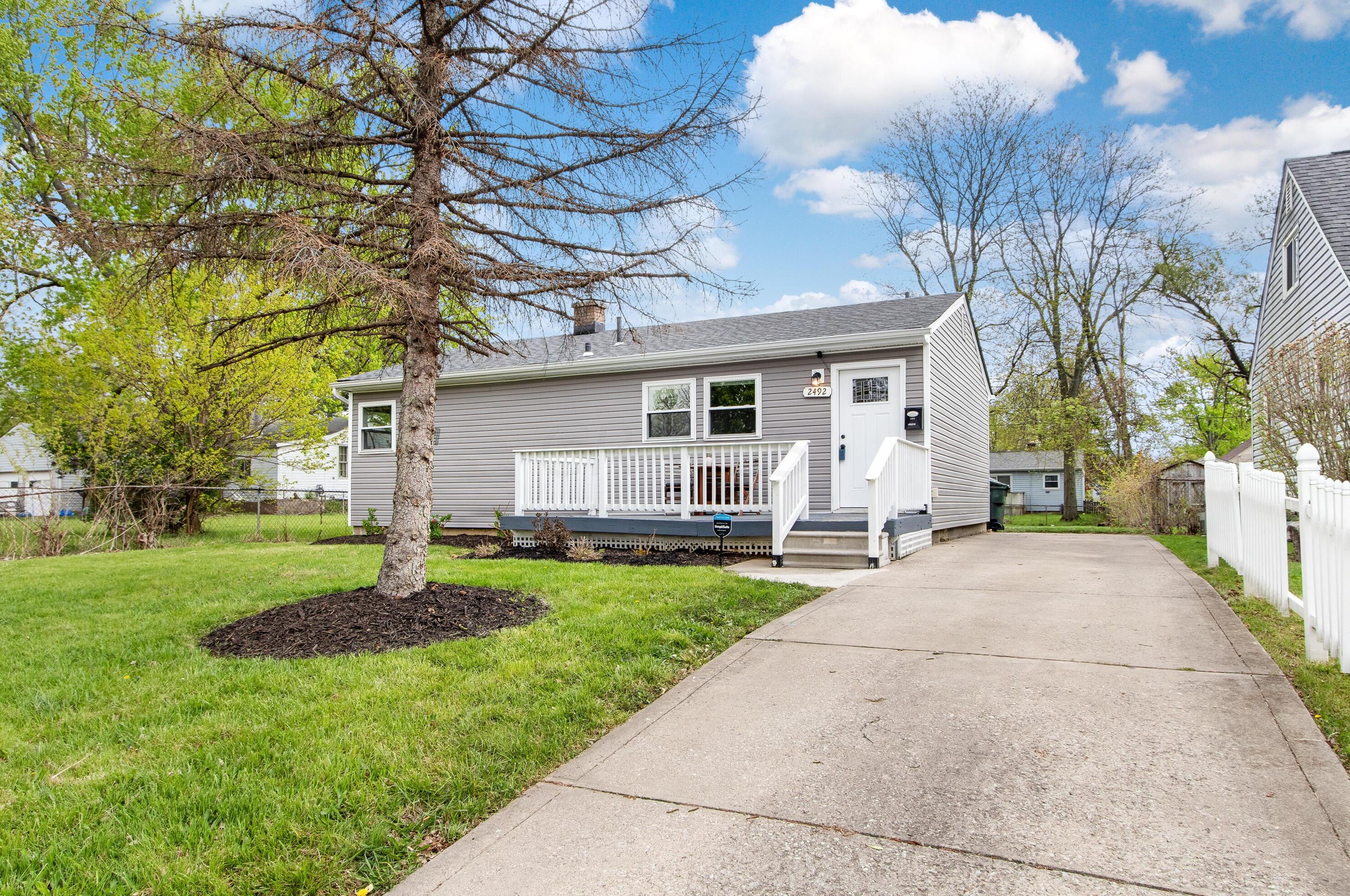 2492 Atwood Ter, Columbus OH  43211-1102 exterior