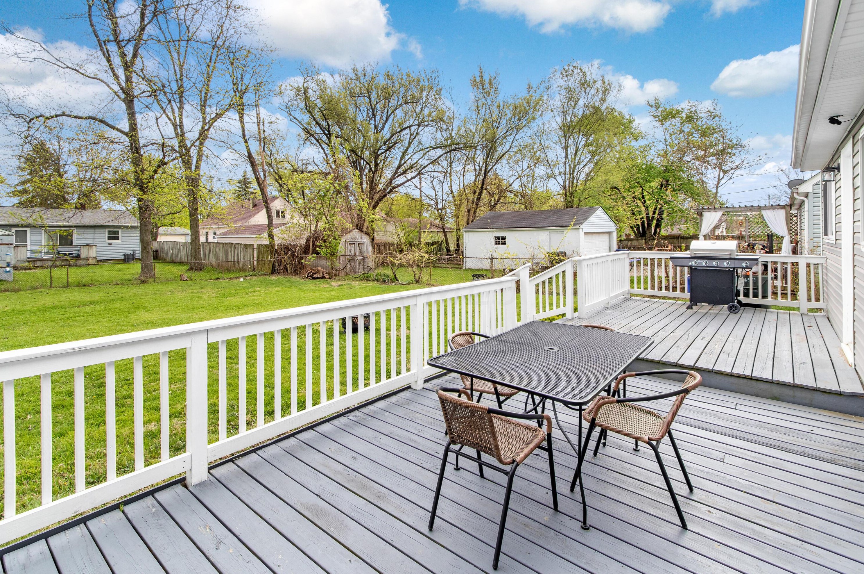 2492 Atwood Ter, Columbus OH  43211-1102 exterior