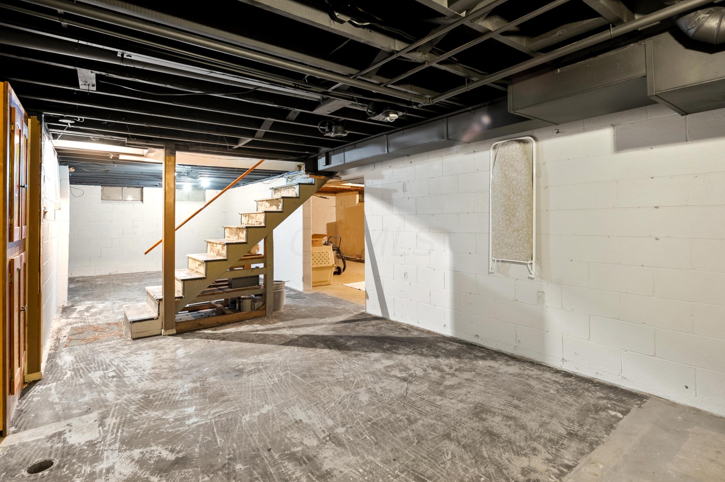 1615 Case Rd, Columbus OH  43235-7518 exterior