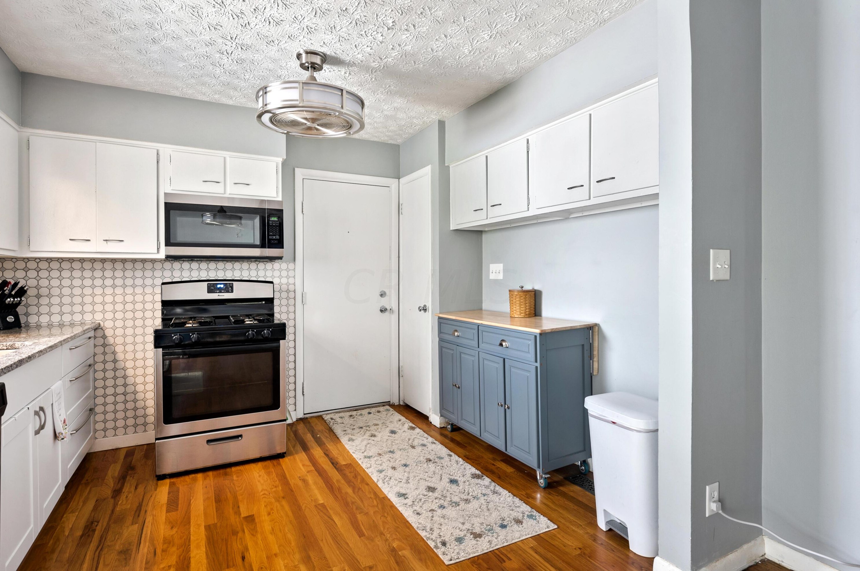 1615 Case Rd, Columbus OH  43235-7518 exterior