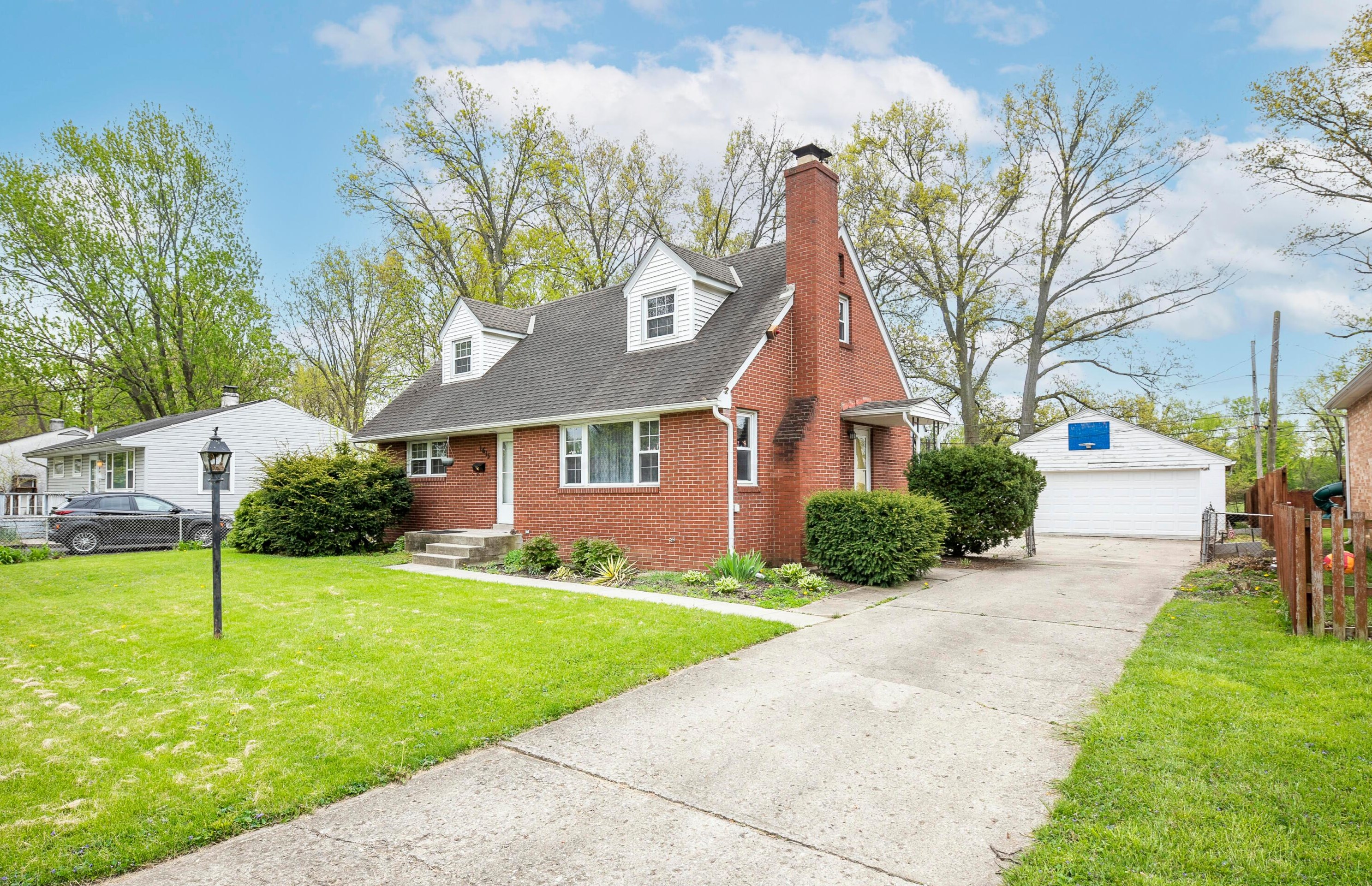 1615 Case Rd, Columbus OH  43235-7518 exterior