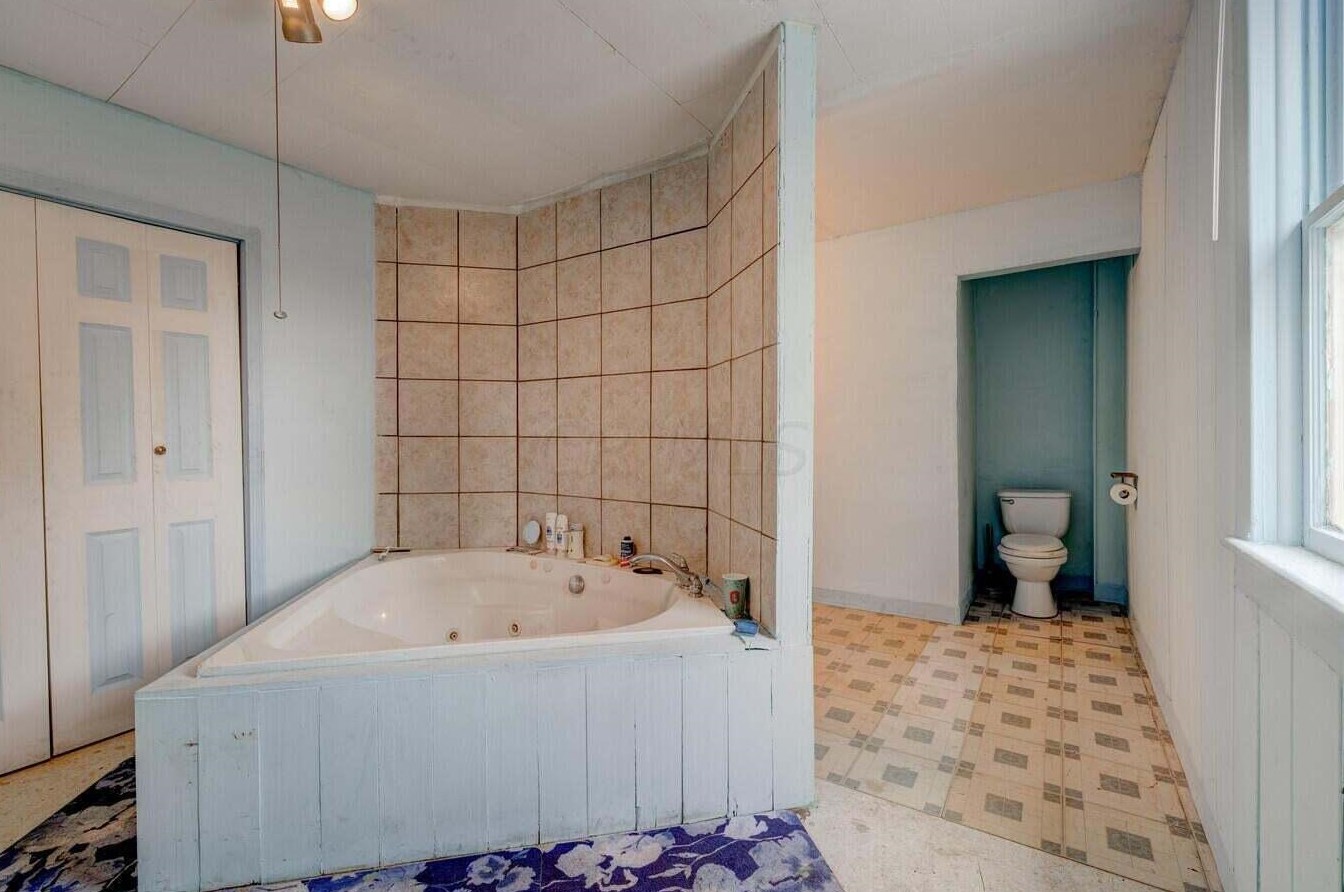 192 Park Ave, Columbus OH  43223-1338 exterior