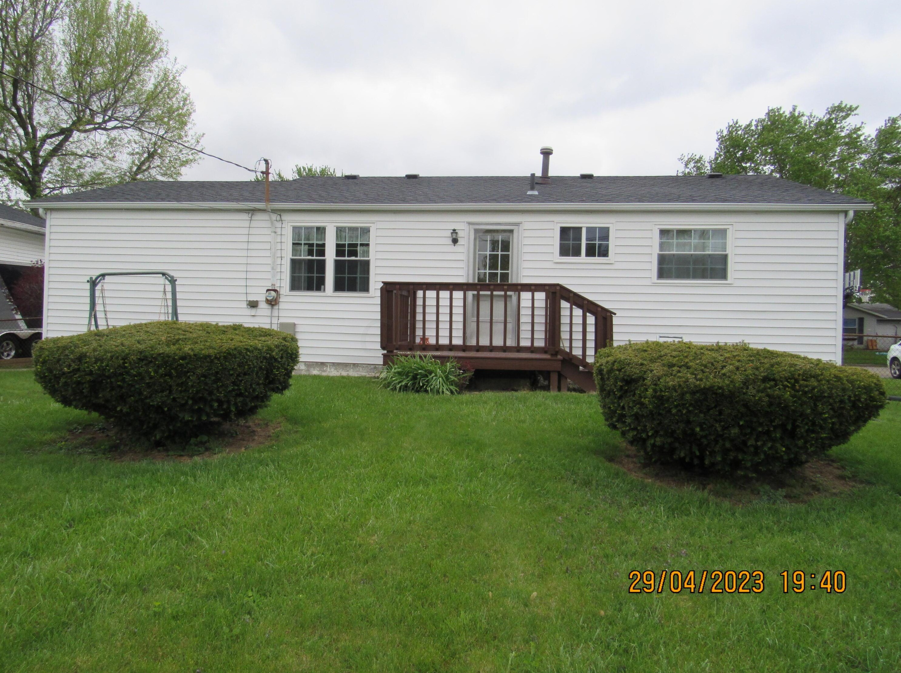 548 Mowrer Rd, Circleville, OH 43113