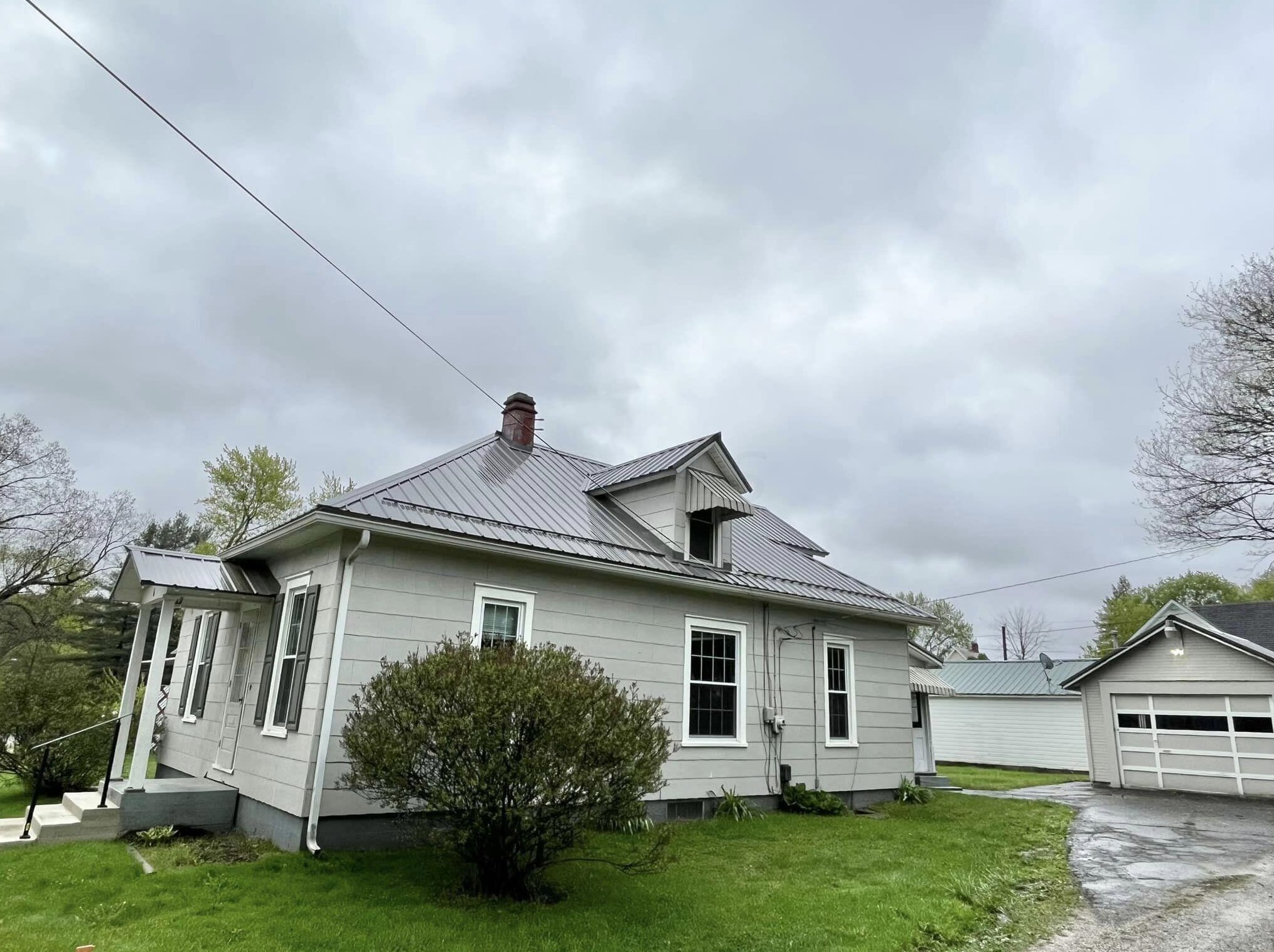 6 Lawn Ave, Mount Vernon, OH 43050