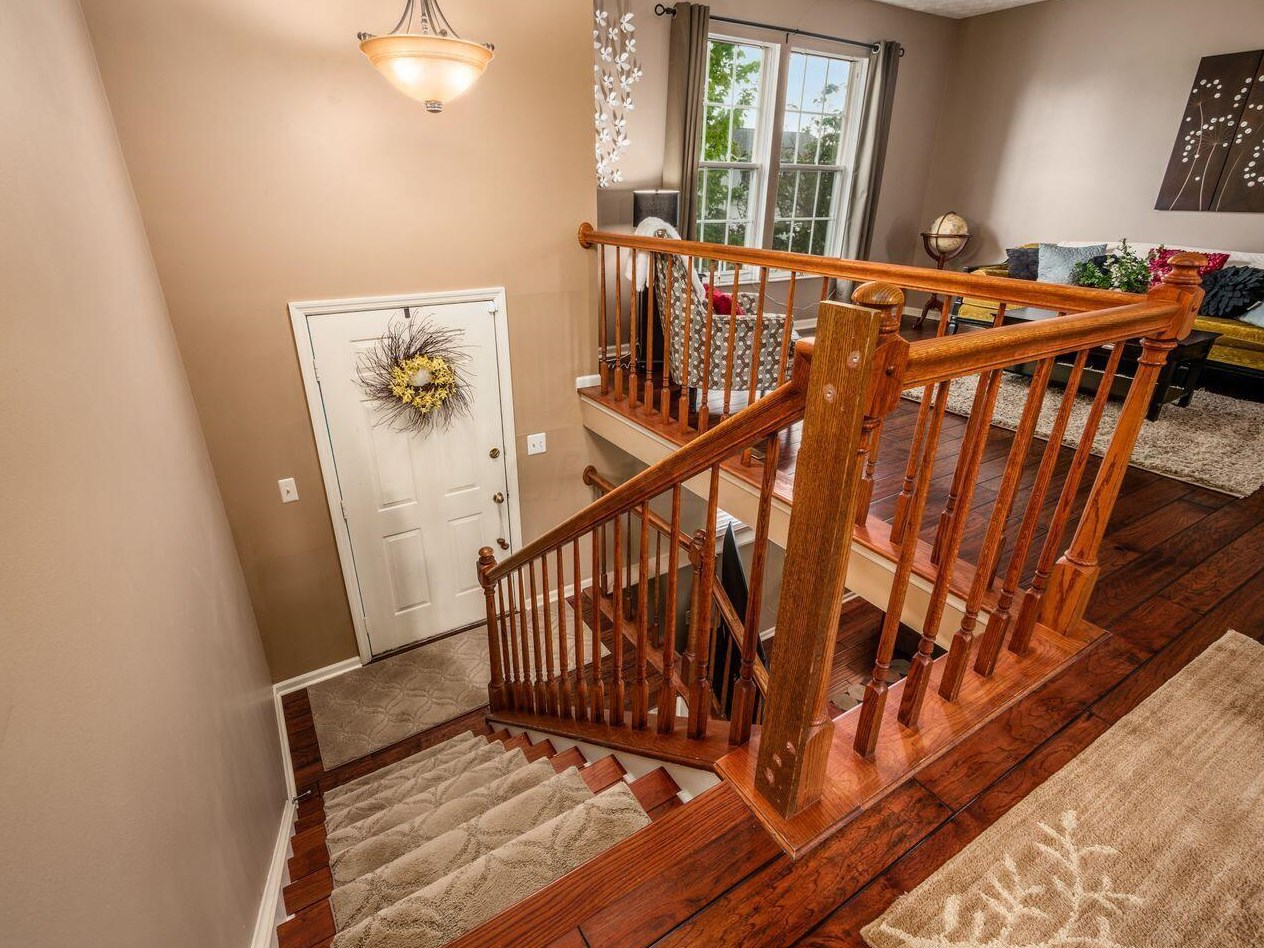 534 Warwick Ln, Pickerington, OH 43147-1509