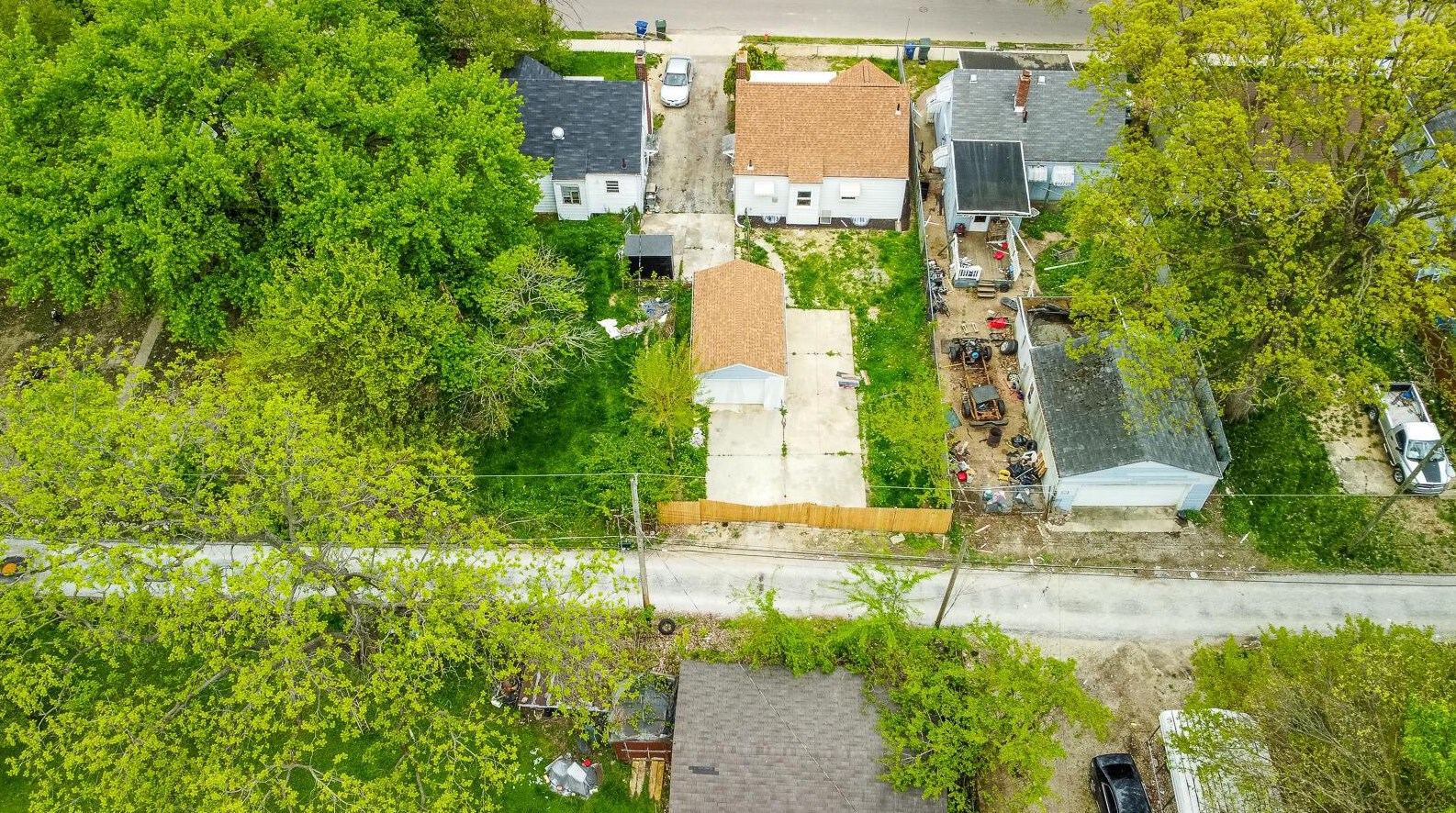 2241 Mcguffey Rd, Columbus OH  43211-2021 exterior