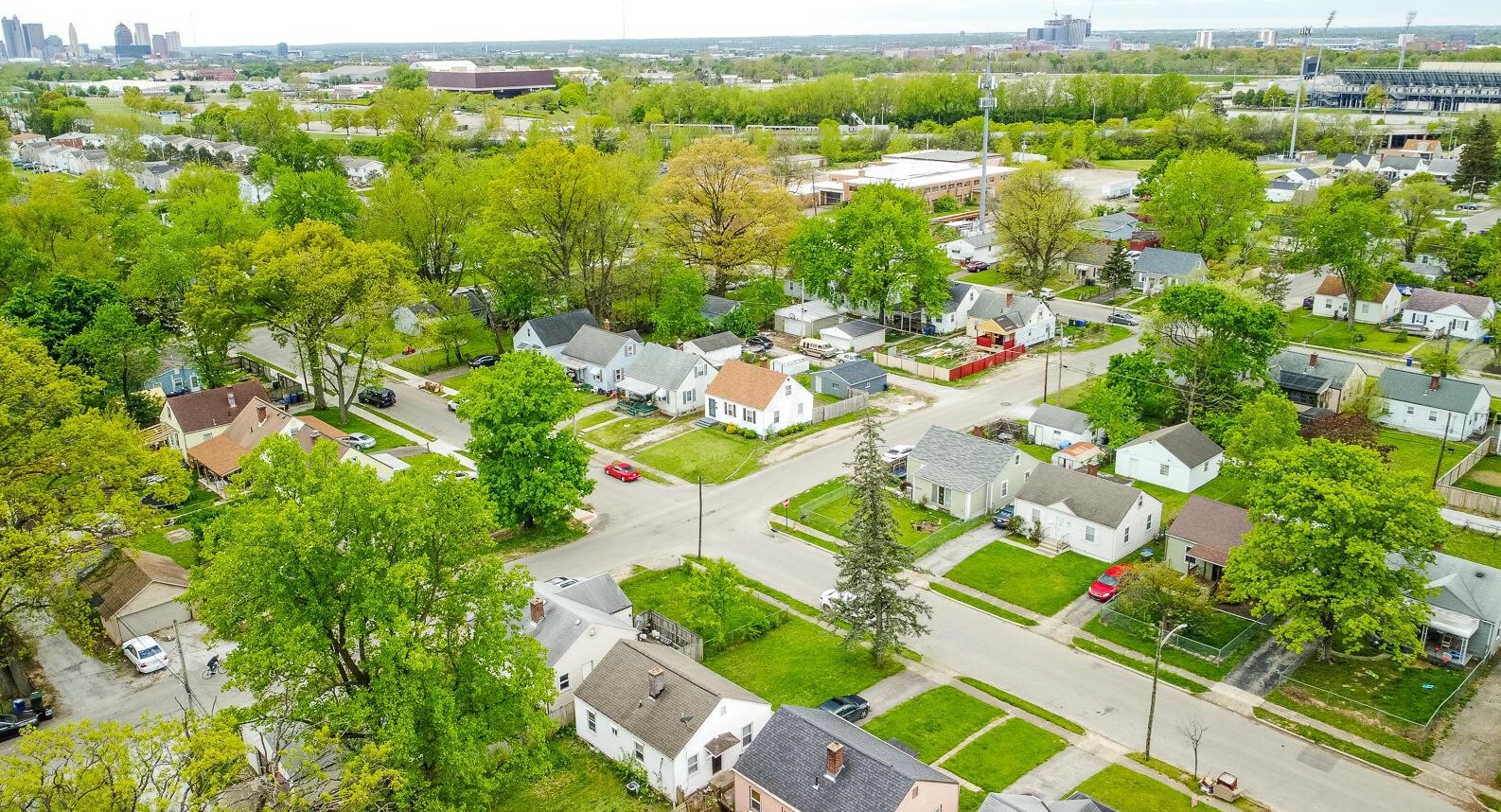 2241 Mcguffey Rd, Columbus OH  43211-2021 exterior