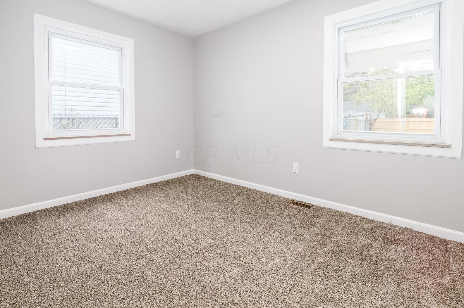 2241 Mcguffey Rd, Columbus OH  43211-2021 exterior