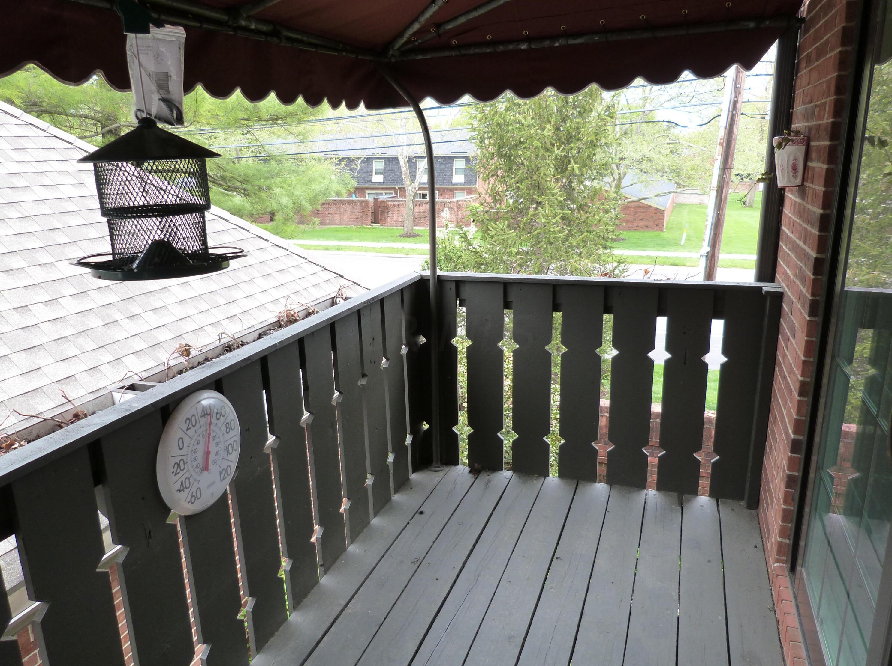 3522 La Rochelle Dr, Columbus OH 43221-1536 exterior