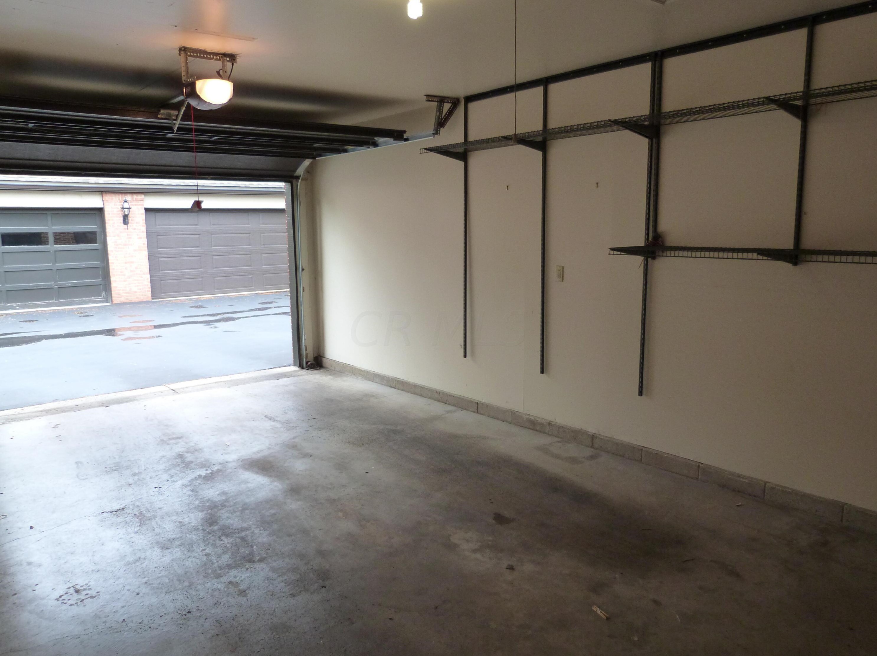 3522 La Rochelle Dr, Columbus OH 43221-1536 exterior