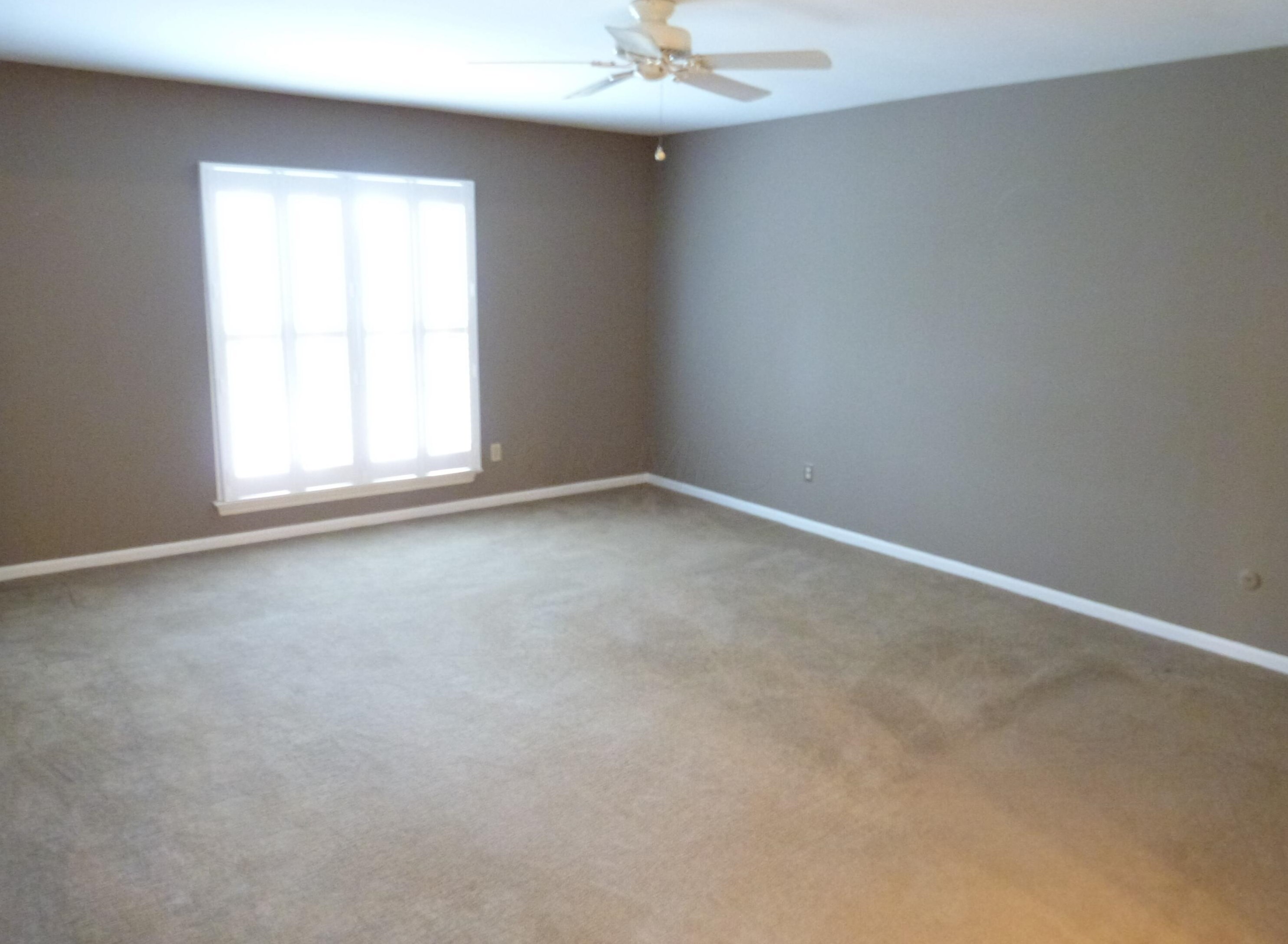 3522 La Rochelle Dr, Columbus OH 43221-1536 exterior