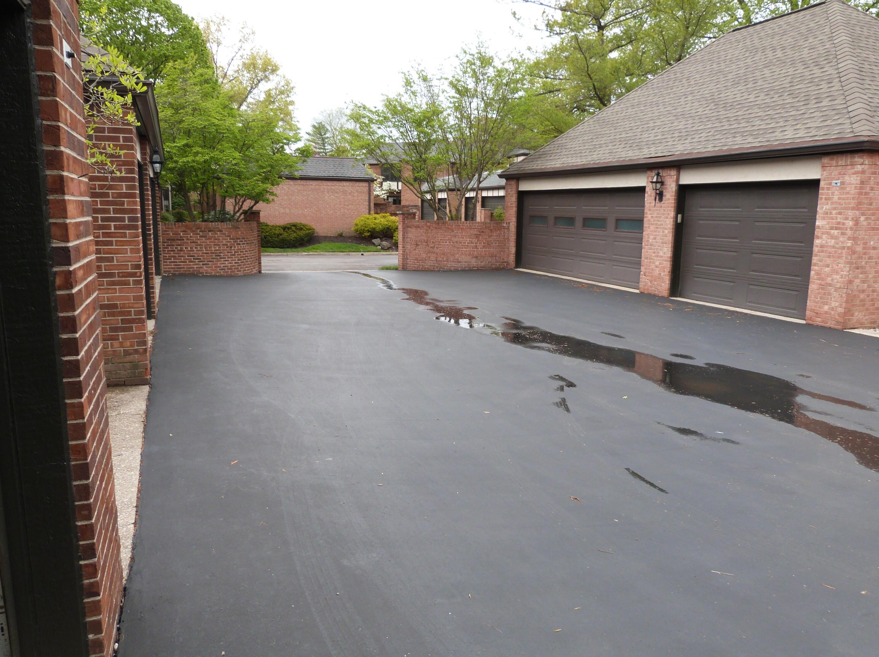 3522 La Rochelle Dr, Columbus OH 43221-1536 exterior