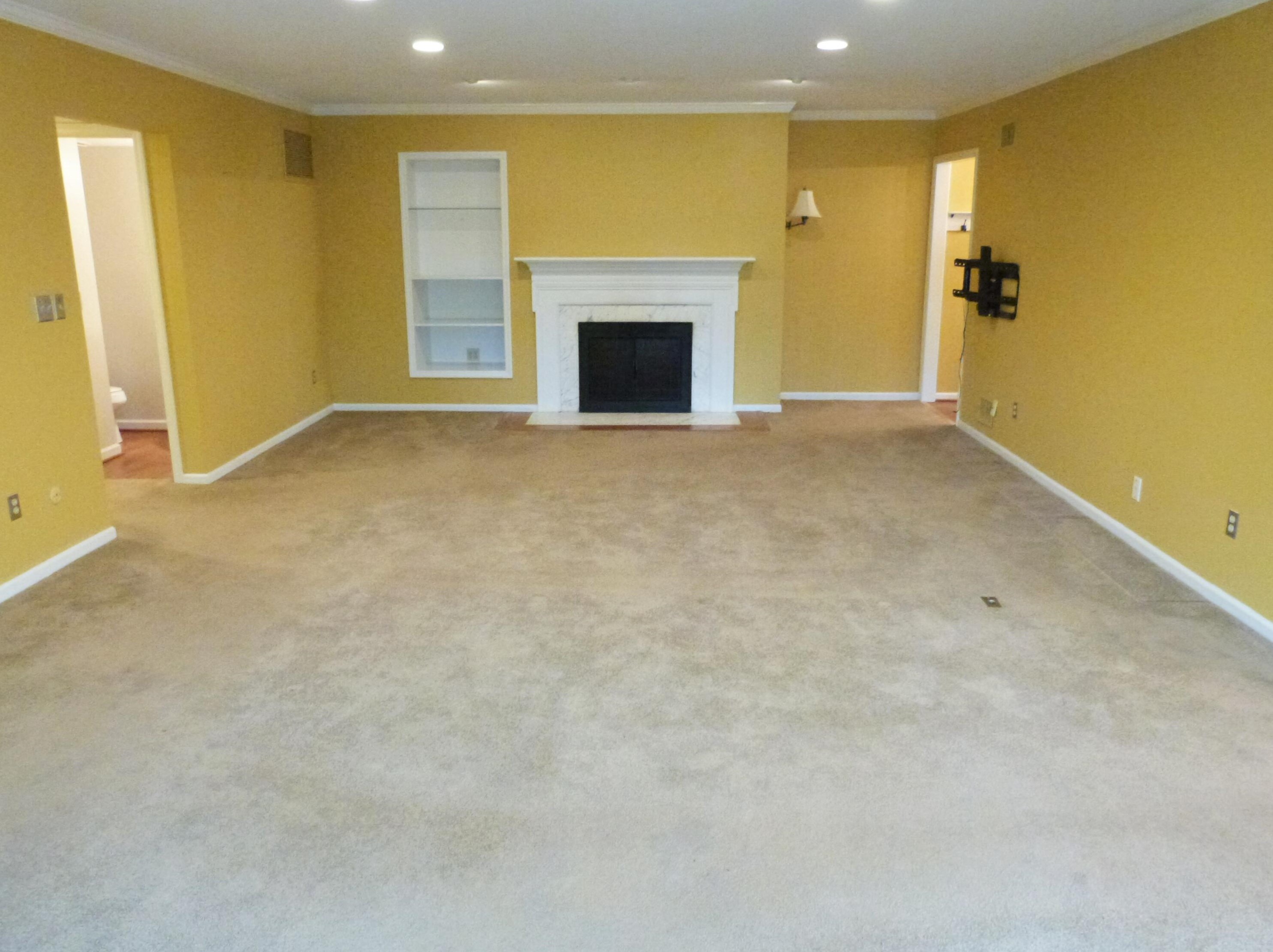 3522 La Rochelle Dr, Columbus OH 43221-1536 exterior