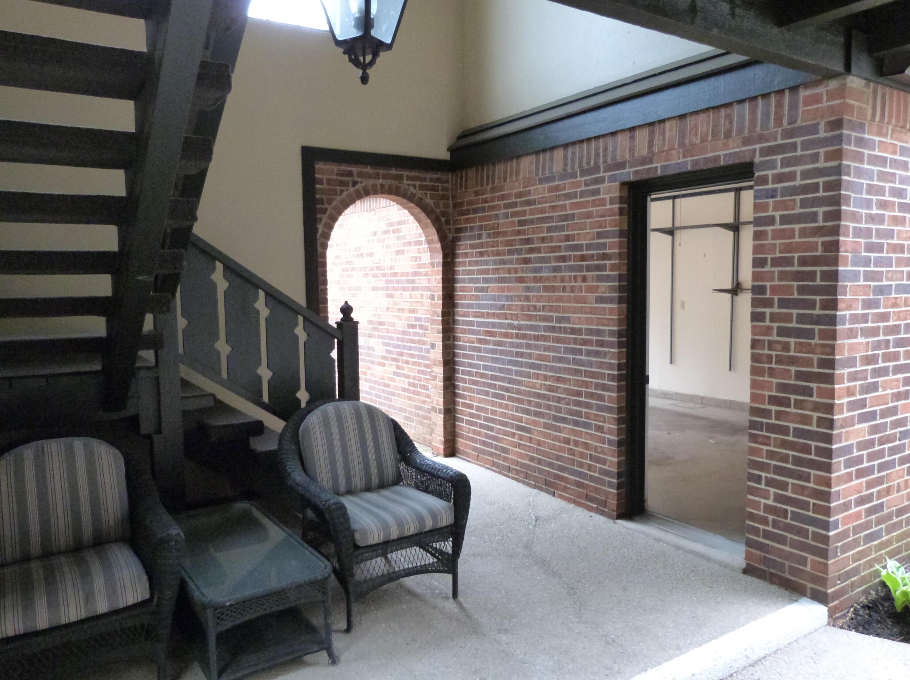 3522 La Rochelle Dr, Columbus OH 43221-1536 exterior