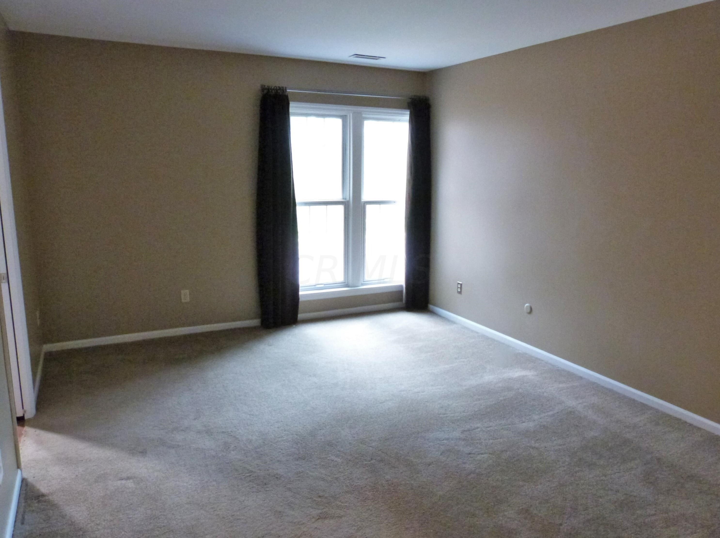 3522 La Rochelle Dr, Columbus OH 43221-1536 exterior