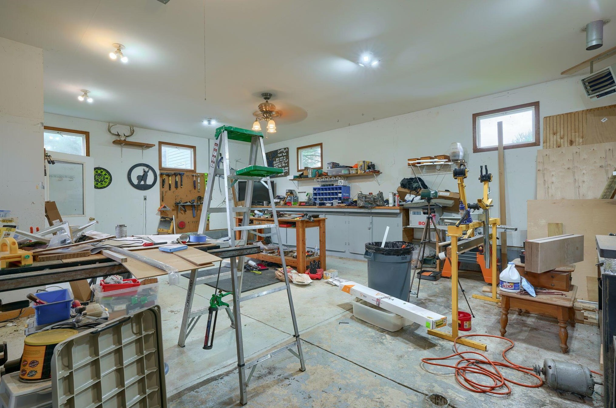 14951 Plazier Rd, Ashville OH  43103-9439 exterior