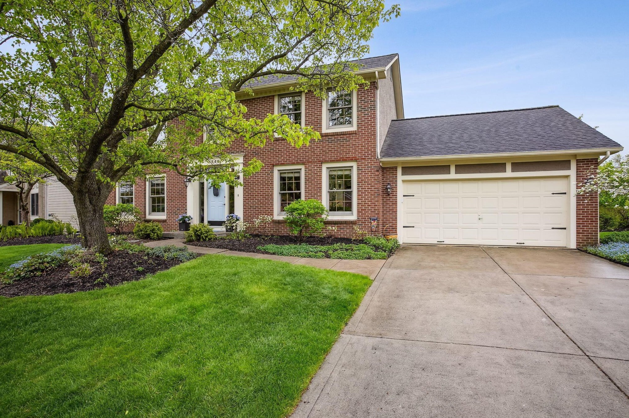 7548 Bardston Dr, Dublin, OH 43017-2413