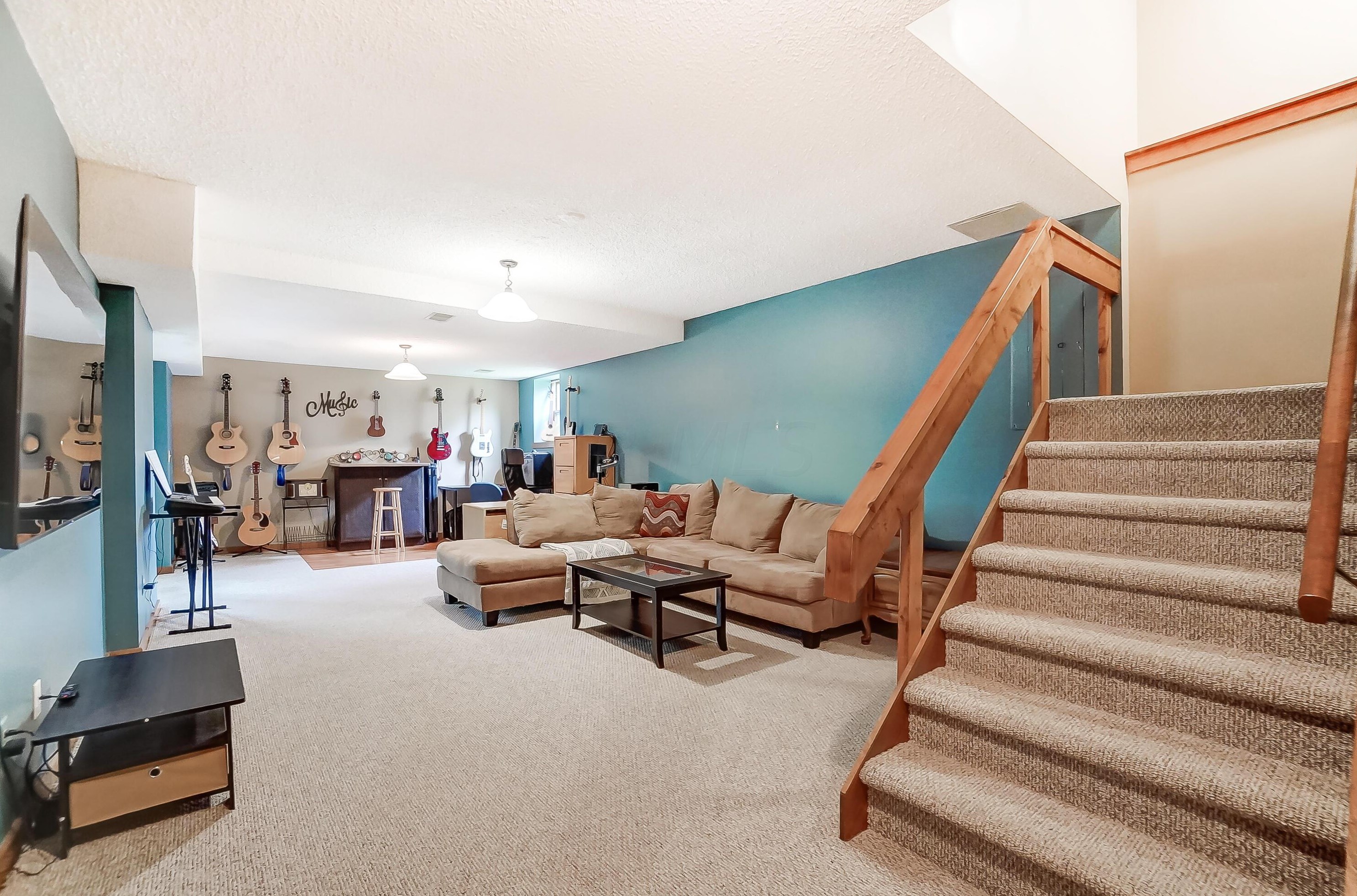 5351 Fortress Trl, Columbus OH  43230-1545 exterior