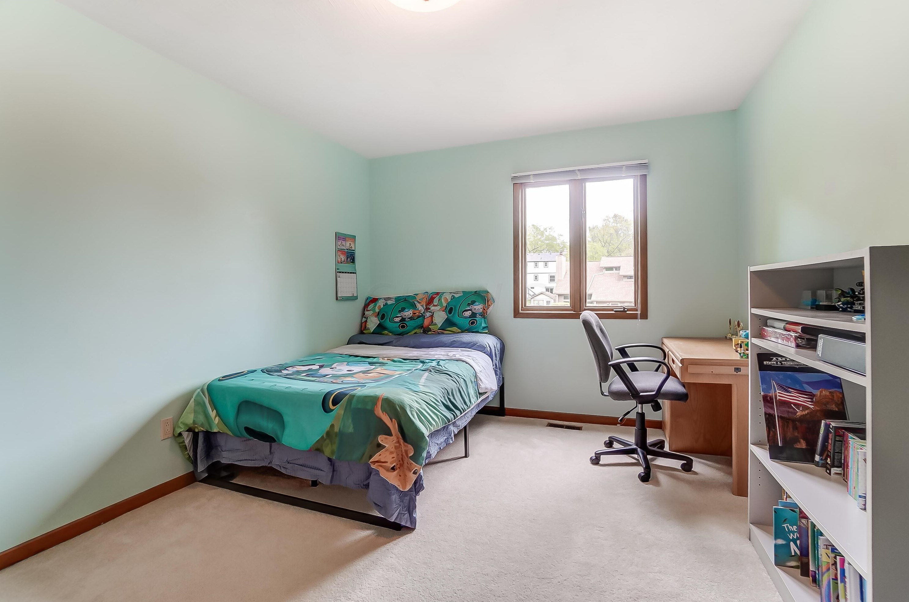 5351 Fortress Trl, Columbus OH  43230-1545 exterior