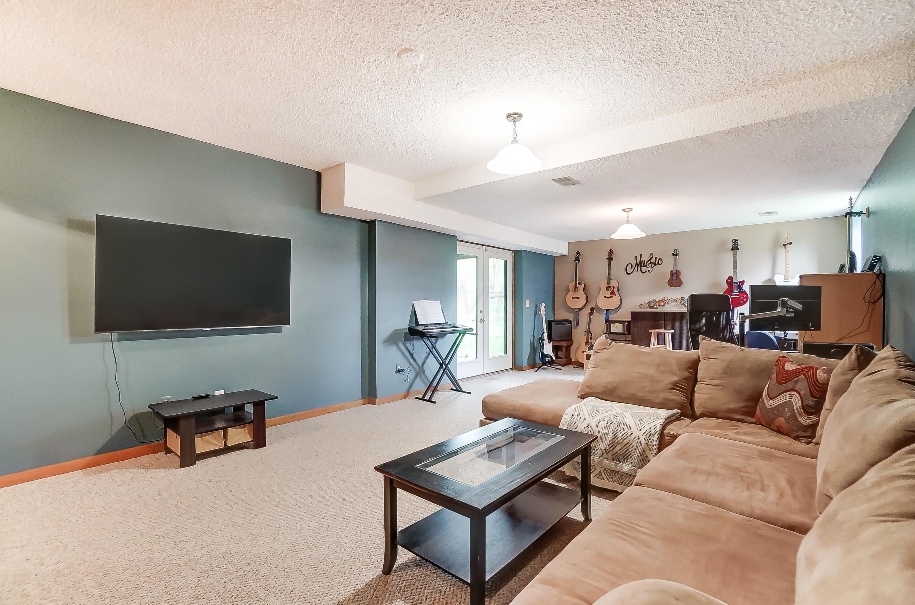 5351 Fortress Trl, Columbus OH  43230-1545 exterior