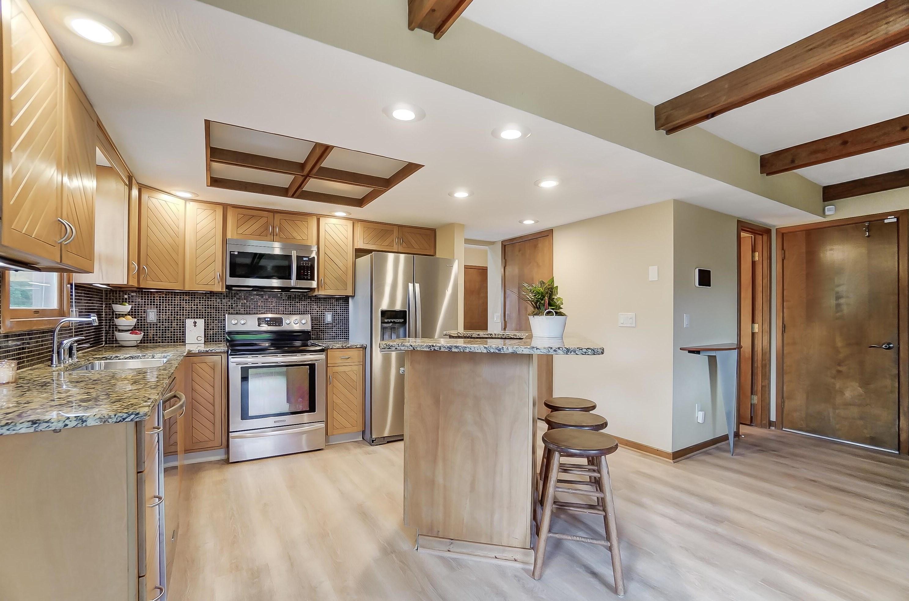 5351 Fortress Trl, Columbus OH  43230-1545 exterior